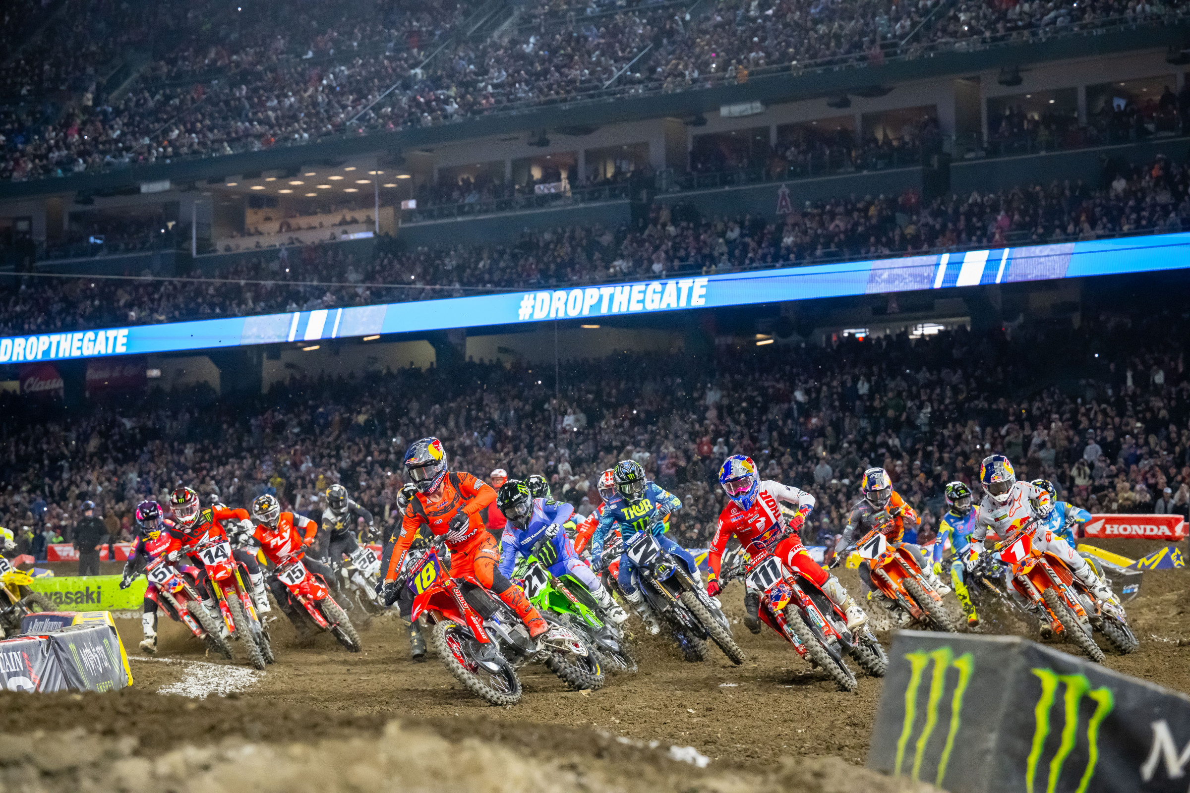 The start of the 450SX main event at the 2024 Monster Energy AMA Supercross season opener.