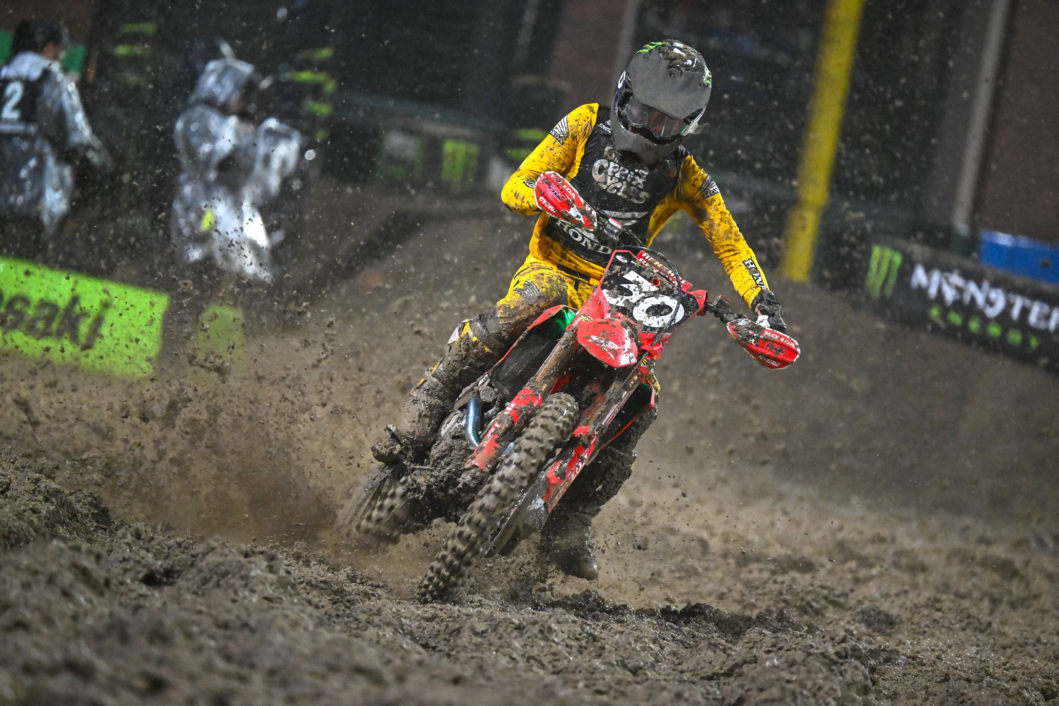 Jo Shimoda won his heat race and did not finish a single lap in the main event due to a mechanical issue in the turn before the whoops section. Shimoda, a preseason championship favorite, is 29 points down after two rounds.