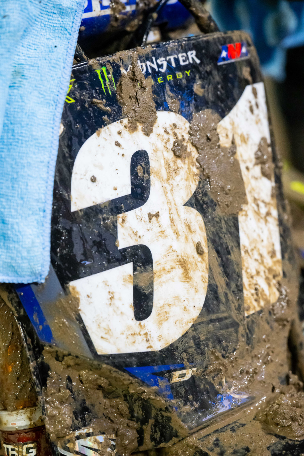 Smith will trade his muddy Yamaha YZ250F number plates for number plates with red backgrounds for the third round in San Diego on Saturday.
