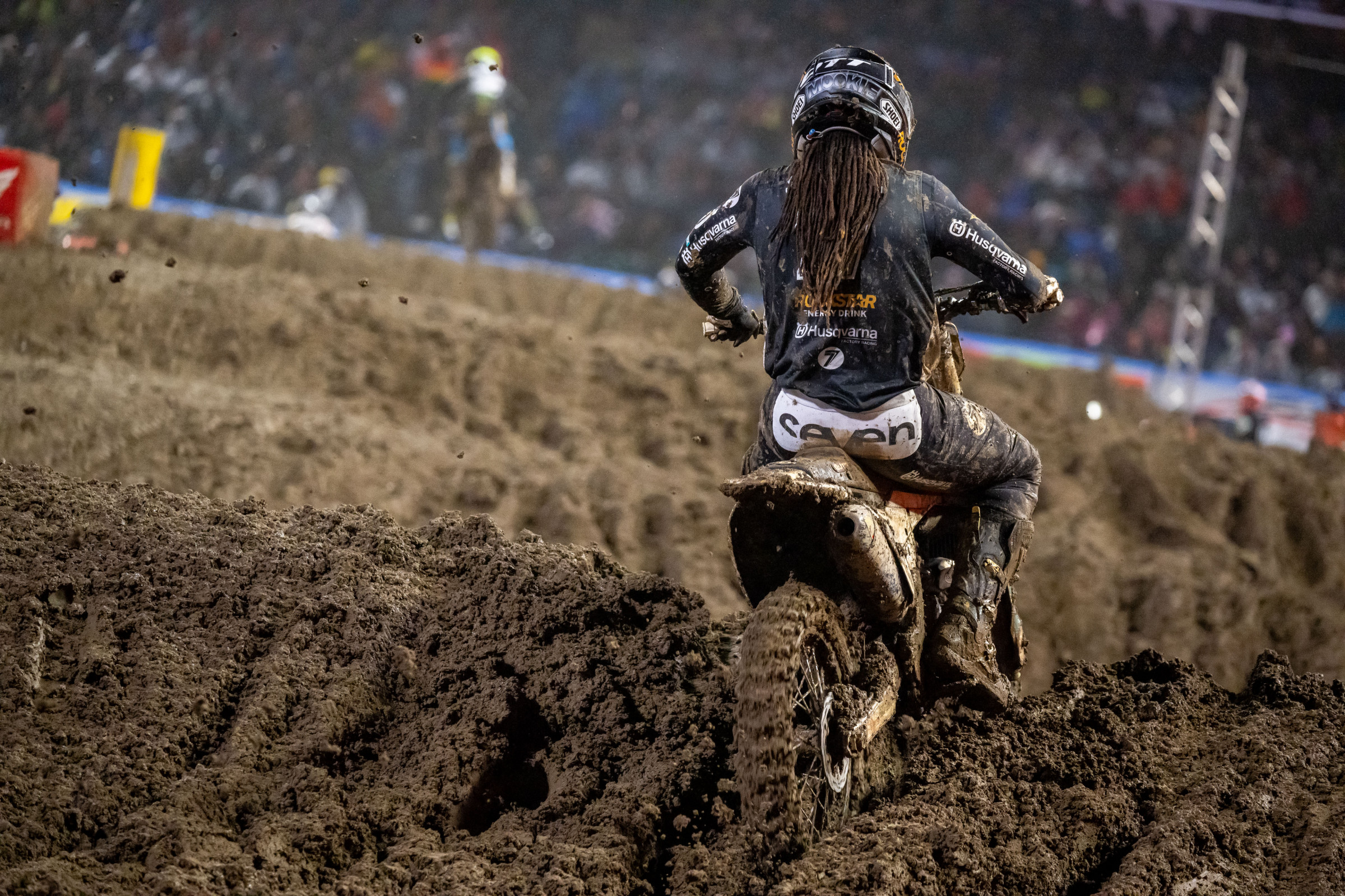 Malcolm Stewart is straight up not having good luck in these first two races.