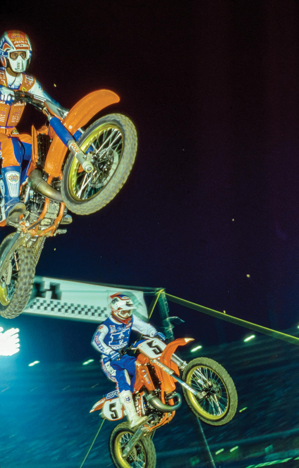 281188_superbowl-of-motocross-