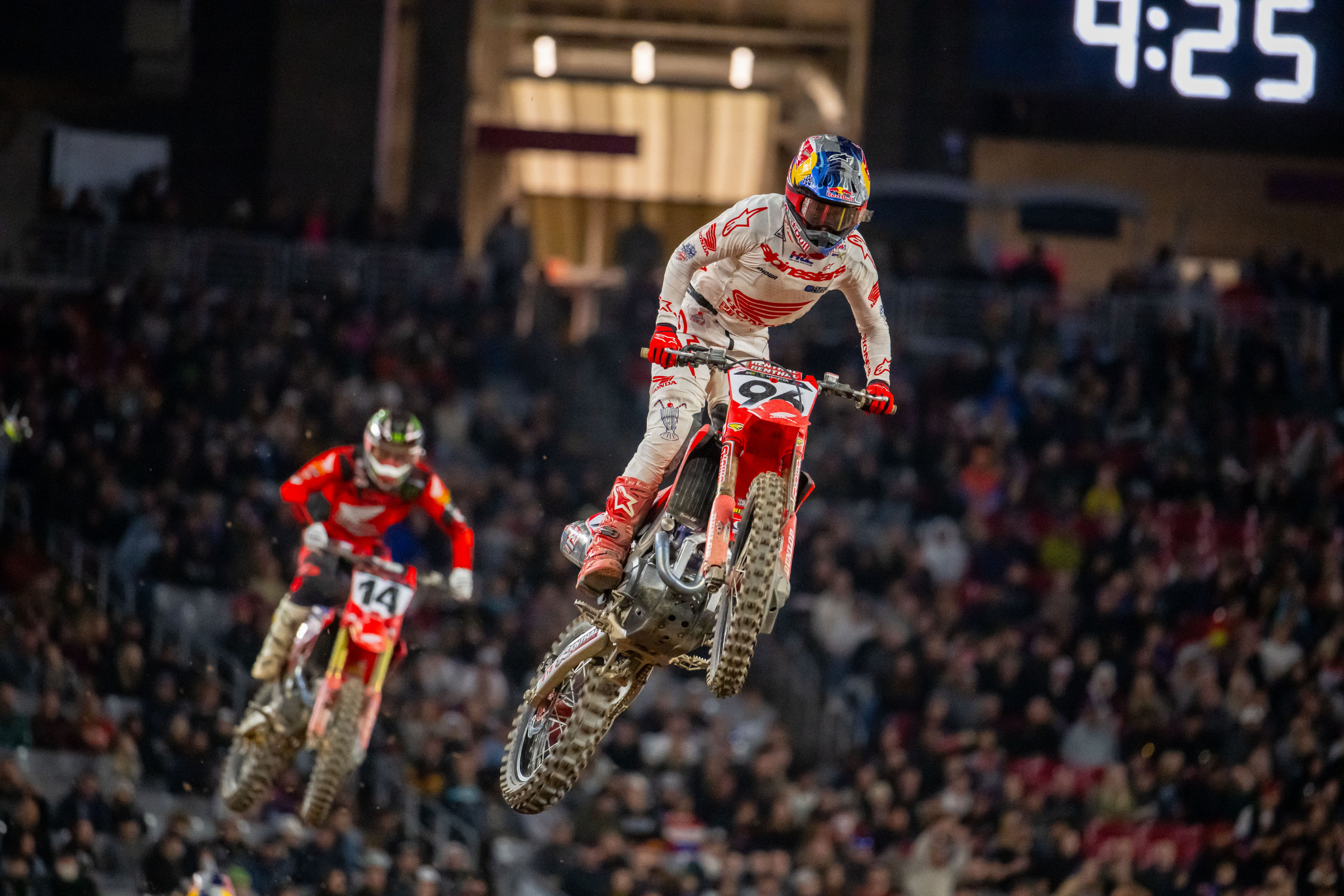 Hunter Lawrence battling with Dylan Ferrandis once again. 