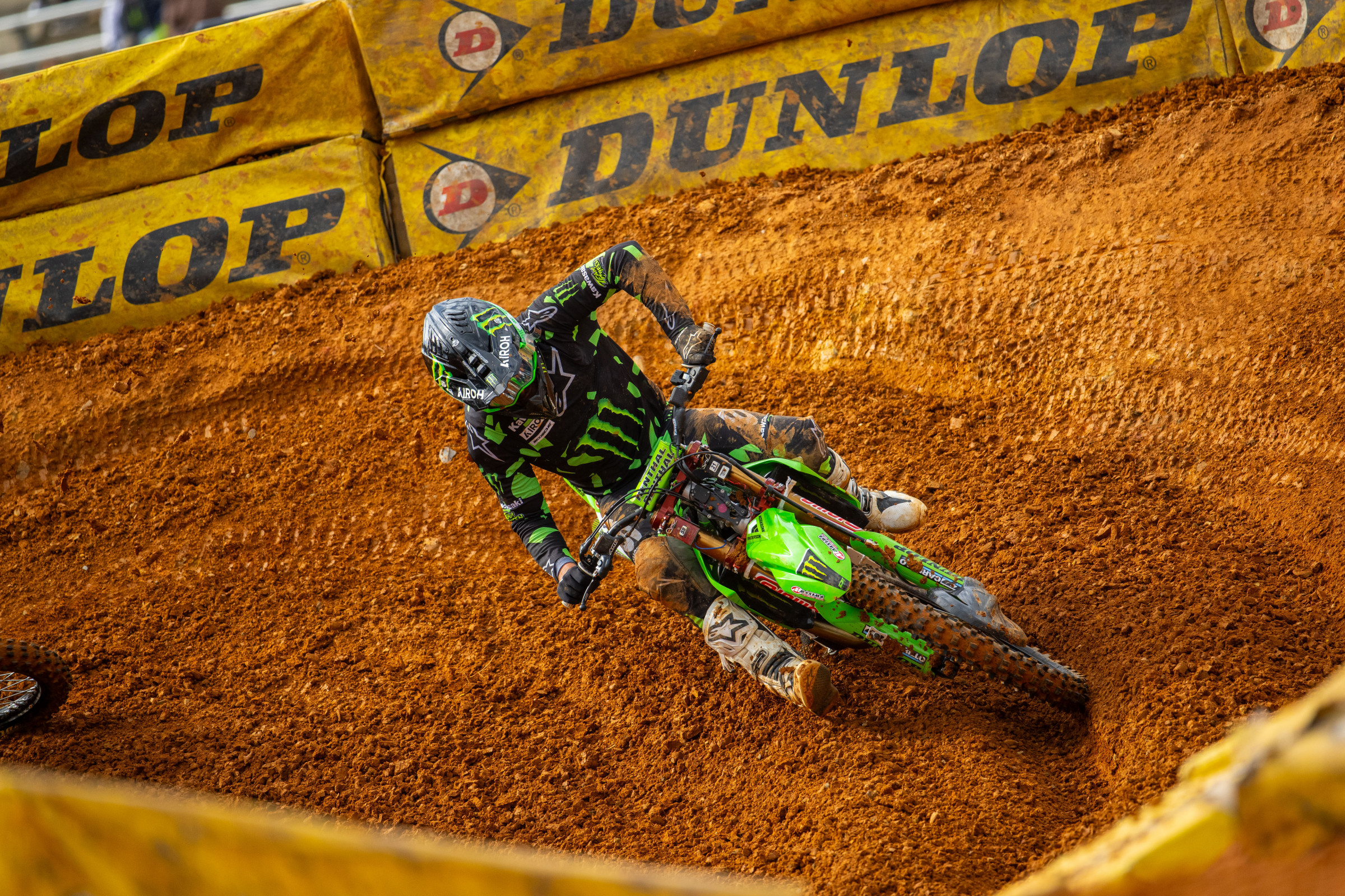 Jason Anderson had to ride around without a front number plate after tangling with Jett Lawrence in turn one after the gate dropped on the final 450SX qualifier.