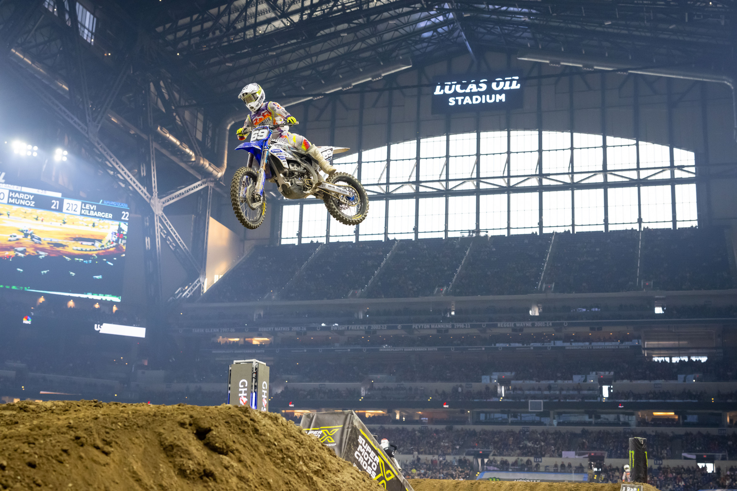 Broken collarbone? No problem for Coty Schock. Or was there no problem for Coty Schock? JT can only shrug his shoulders. Can Coty do that?