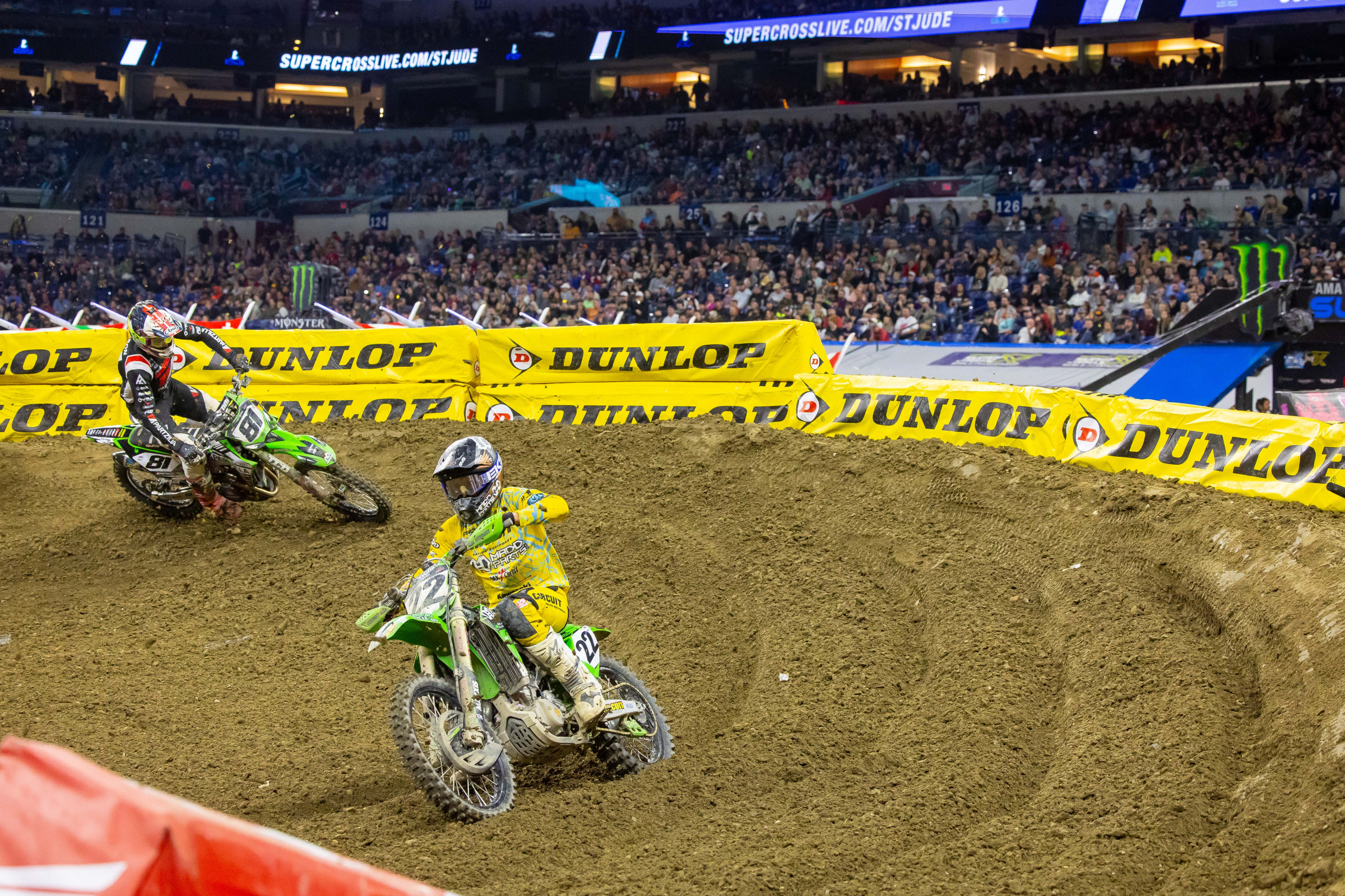 In the third race, both Freddie Noren and Cade Clason pulled over together to let the leaders by and then resumed their own race.