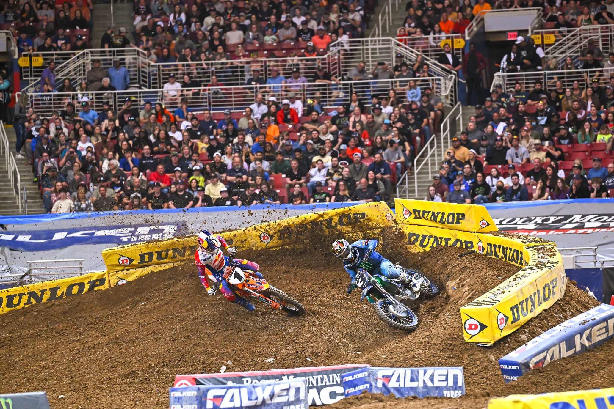 Tomac held off Chase Sexton to ice the Triple Crown, and his first win of the year, in St. Louis.