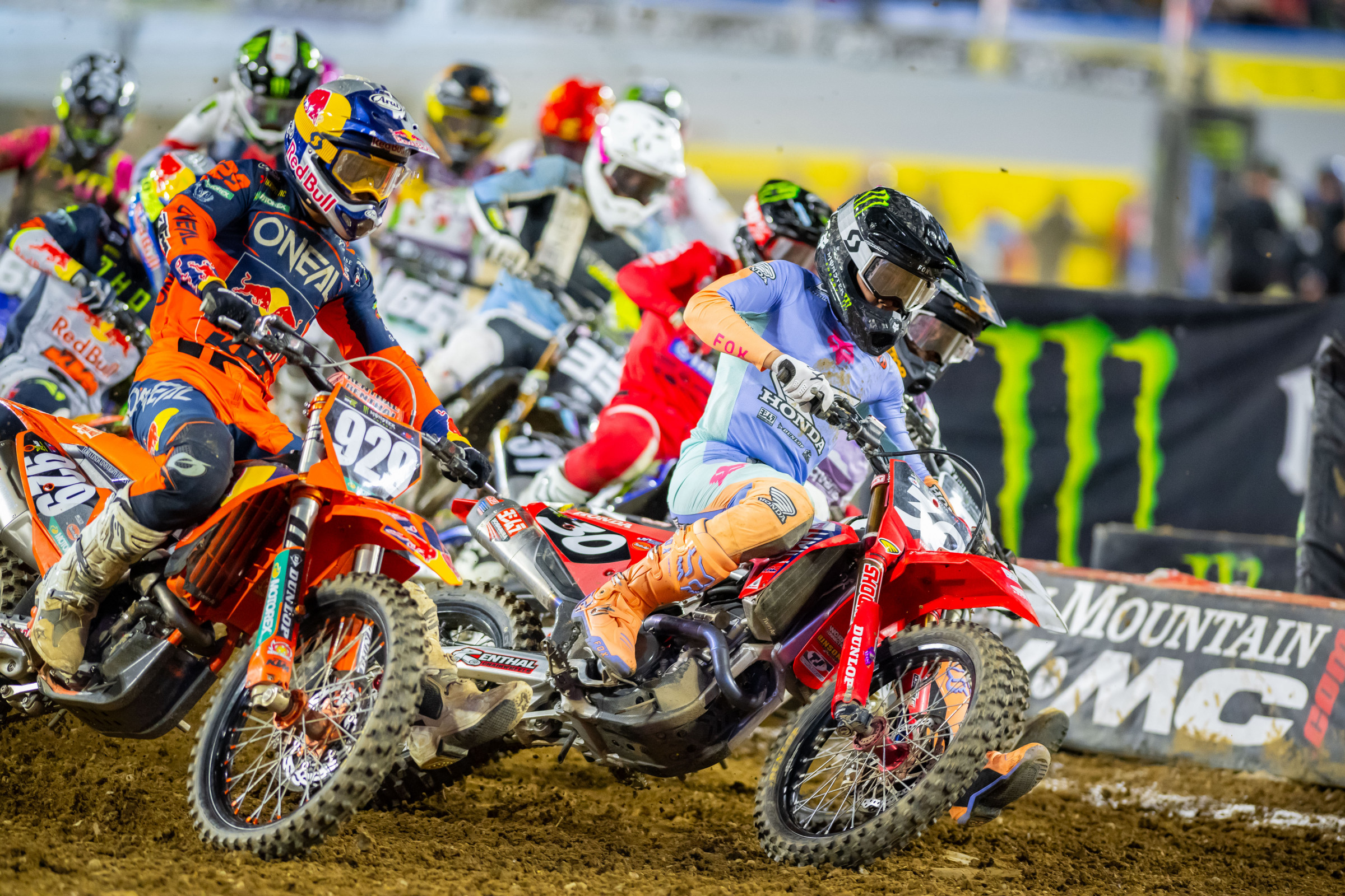 Watch 2024 Nashville Supercross 250SX Showdown & 450SX Video