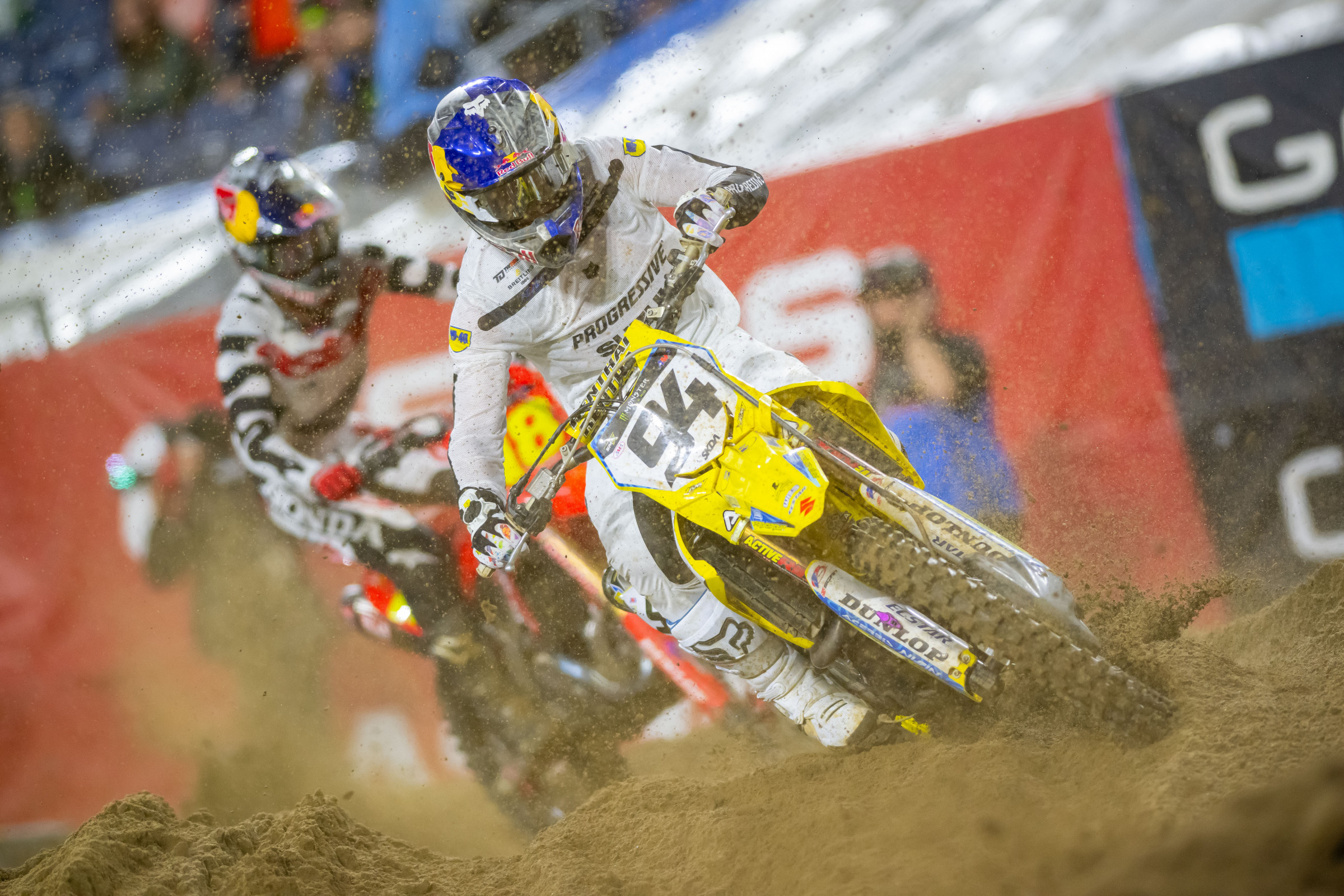 Ken Roczen had an incredible night going in Nashville before his rear shock malfunctioned, forcing a crash.