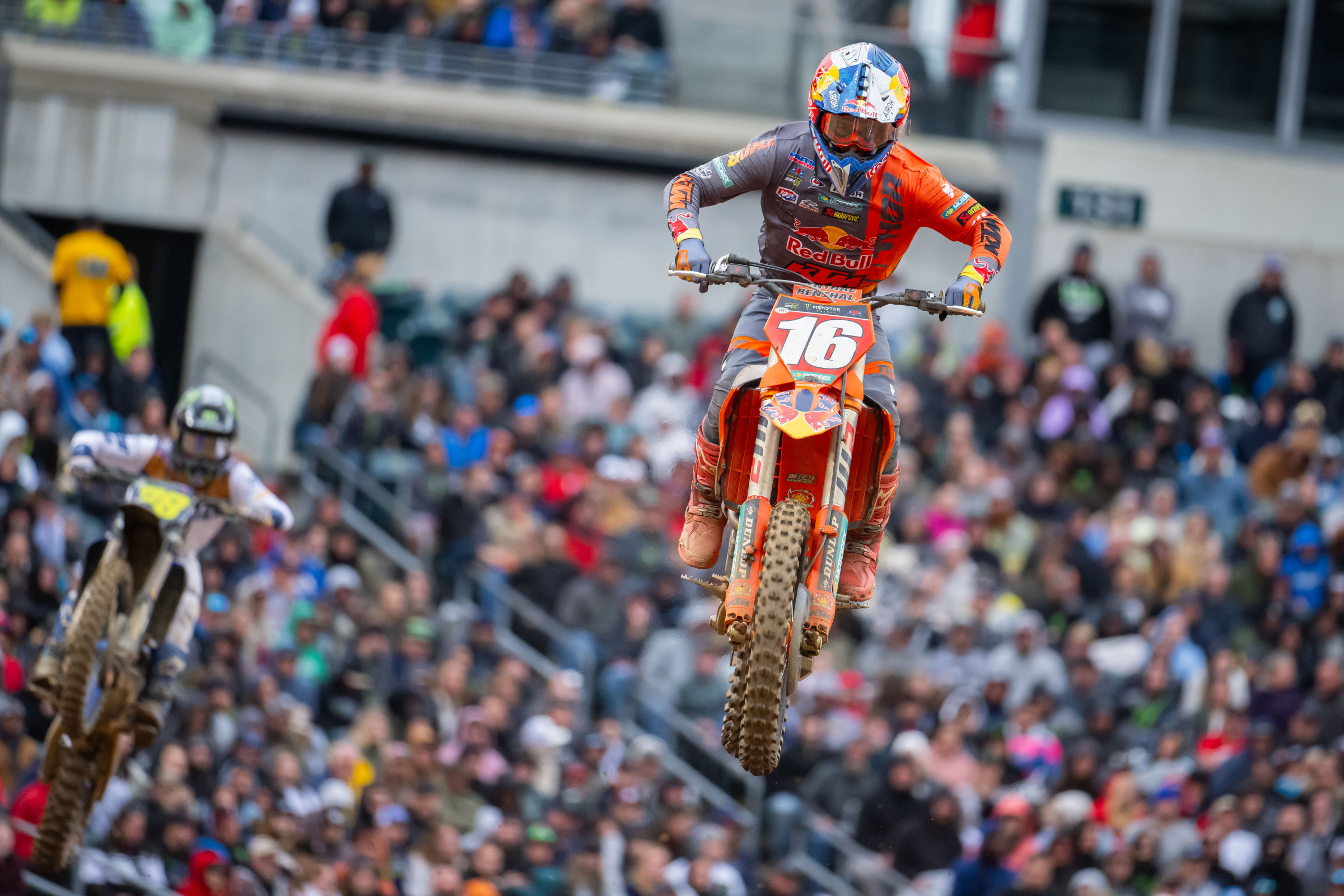 Vialle with Deegan lurking in the background.