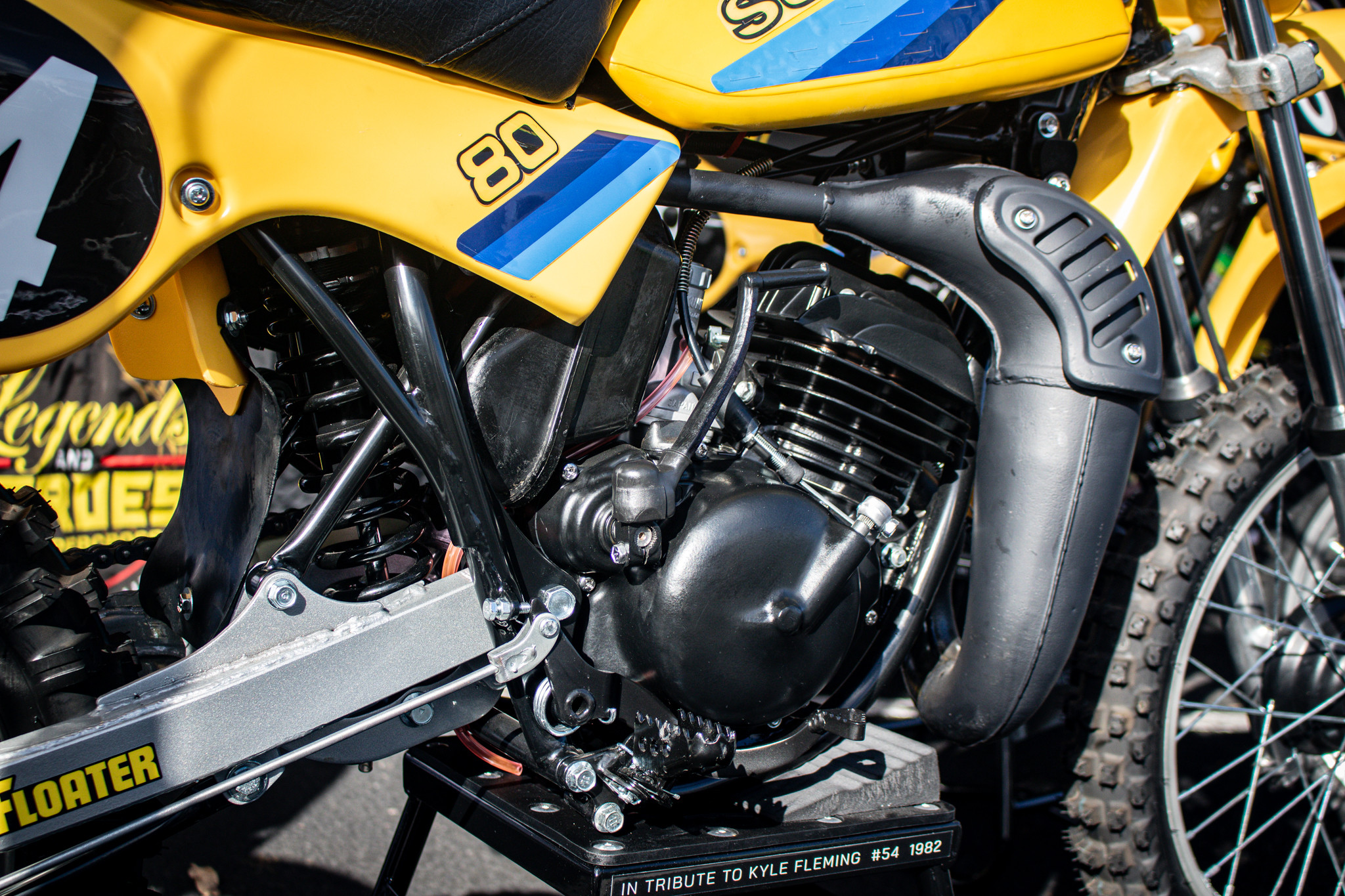 今 話題 の 人気 商品 RM80 Suzuki 1982 Three Tribute X Racer - Bikes ベース