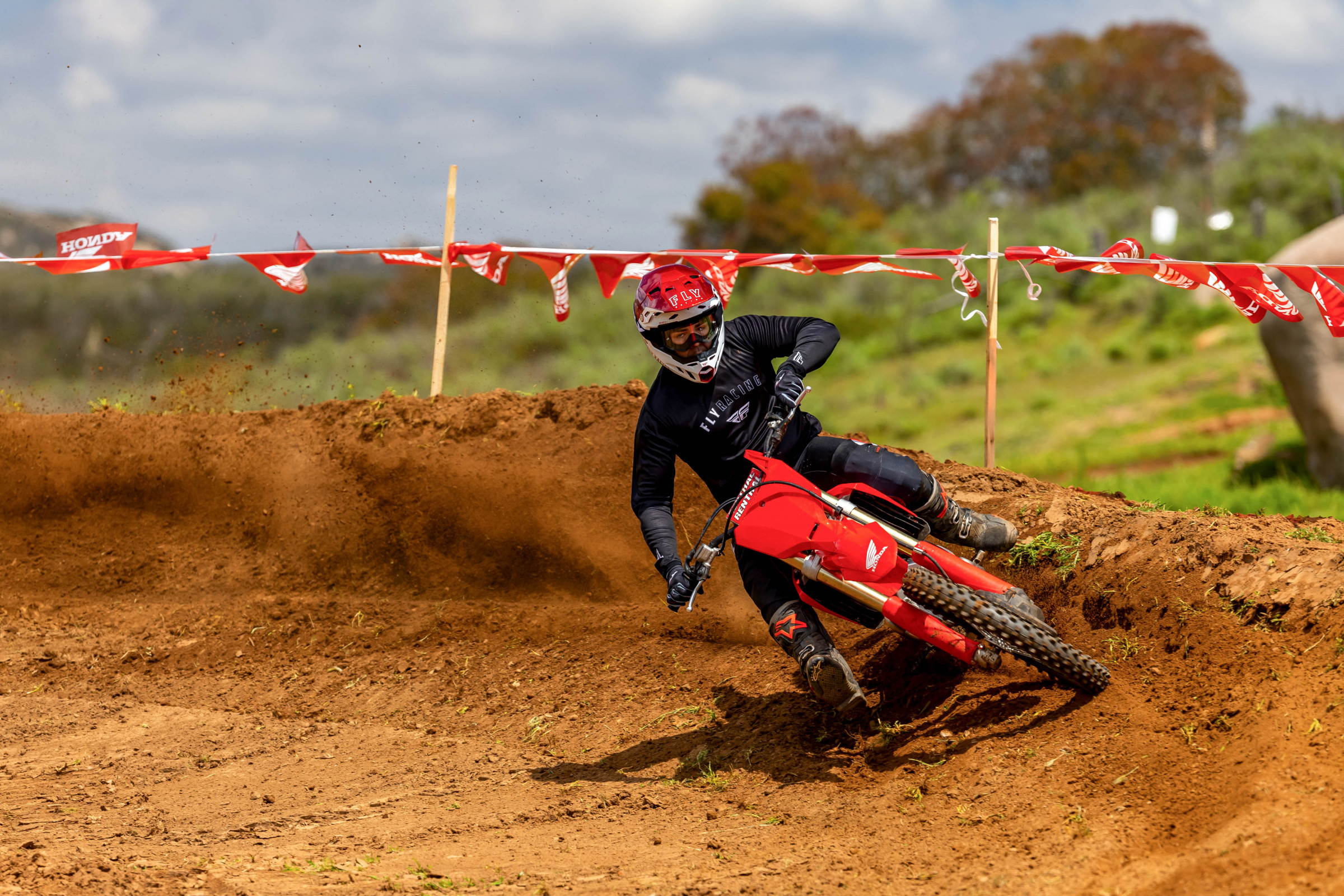 25 Honda CRF250R_action_15