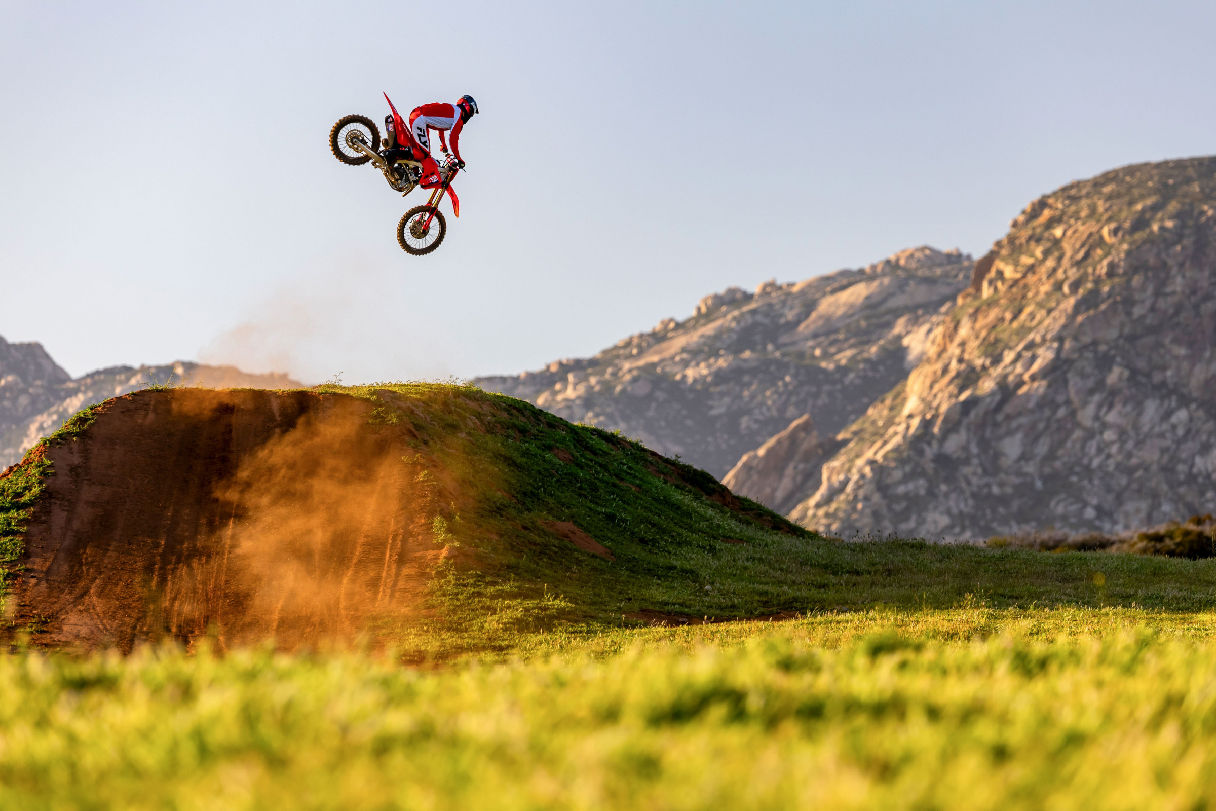 25 Honda CRF450RWE_action_22