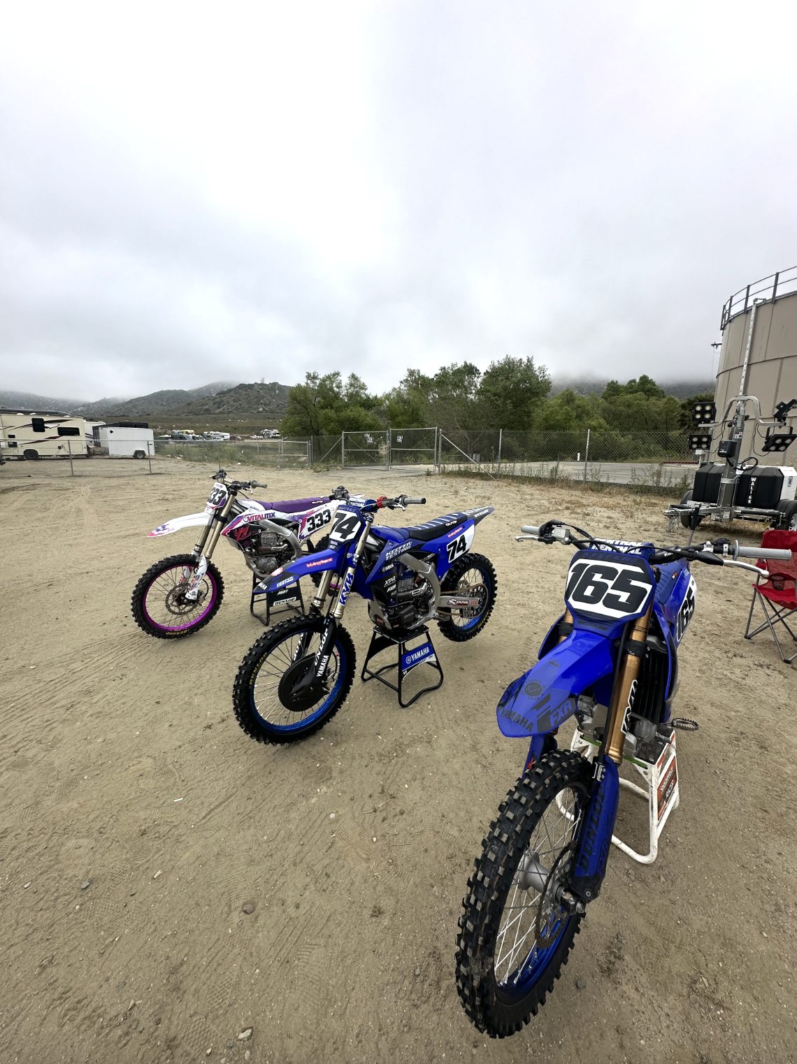 Keefer and his gang are ready for the weekend. Yes Darkside is trying to make the cut for Loretta's!