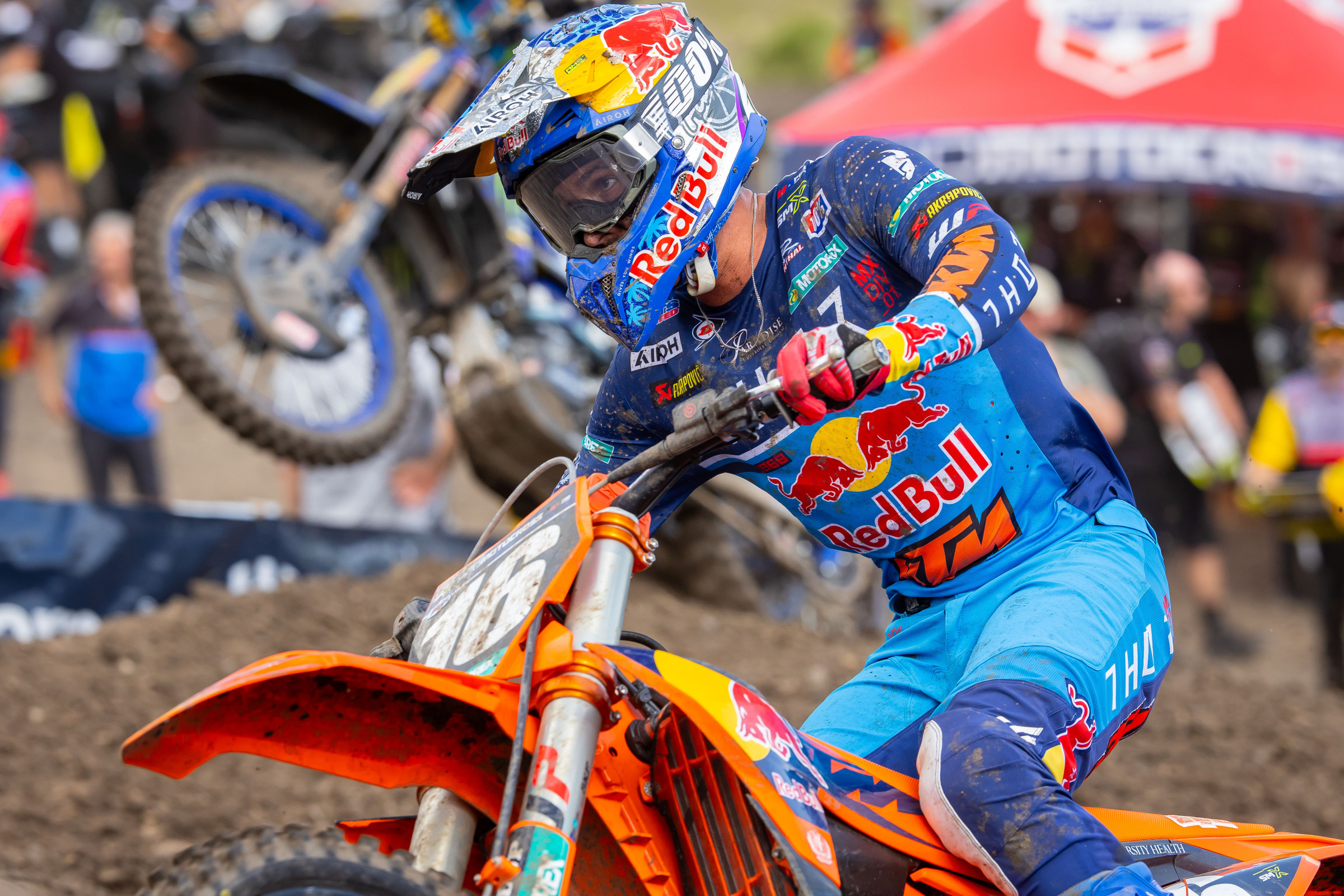 Vialle suddenly remembering he forgot to cover Deegan on the inside.