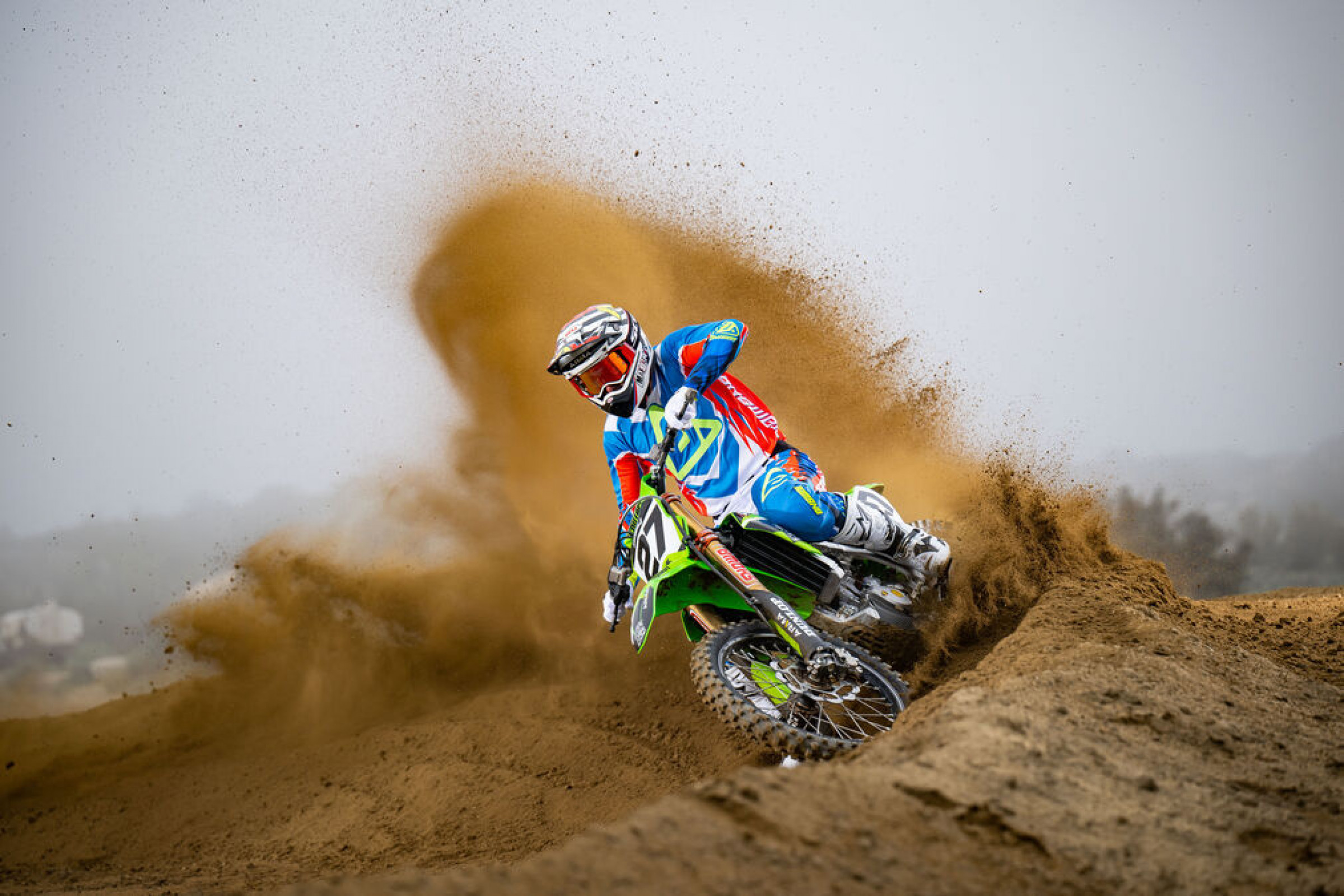 Answer dirt bike gear online