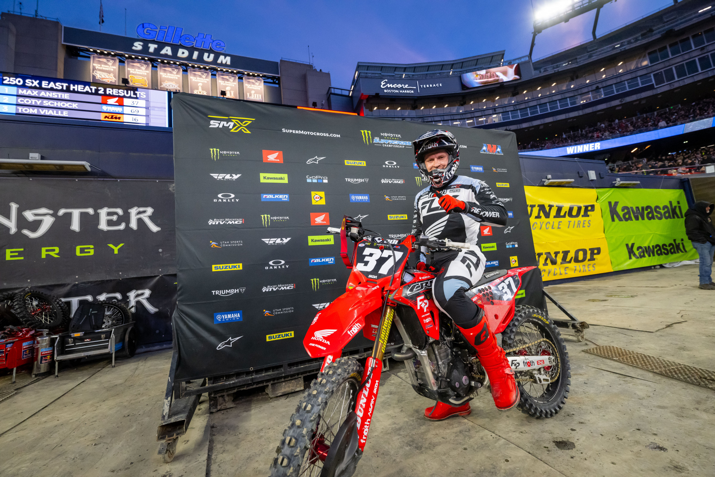 This year Anstie scored a win in Philadelphia, scored fast qualifier awards and heat race wins and even led the points early in the championship.