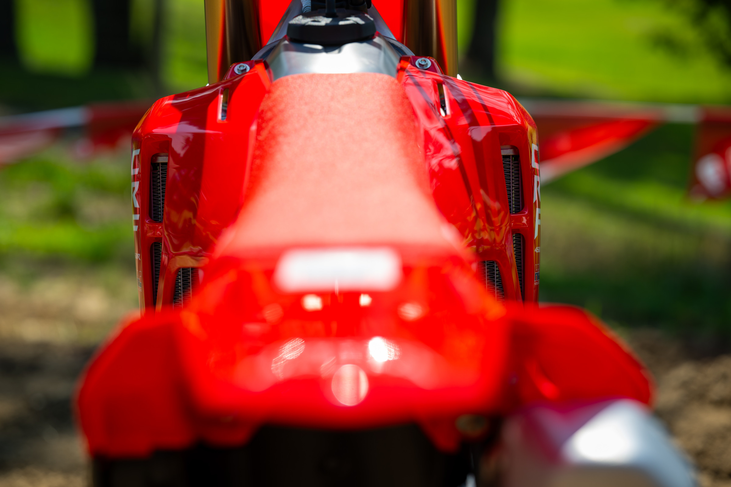 2025_HONDA_CRF450R_MEDIA_INTRO_IRONMAN_RACEWAY_ALIGN_MEDIA_081