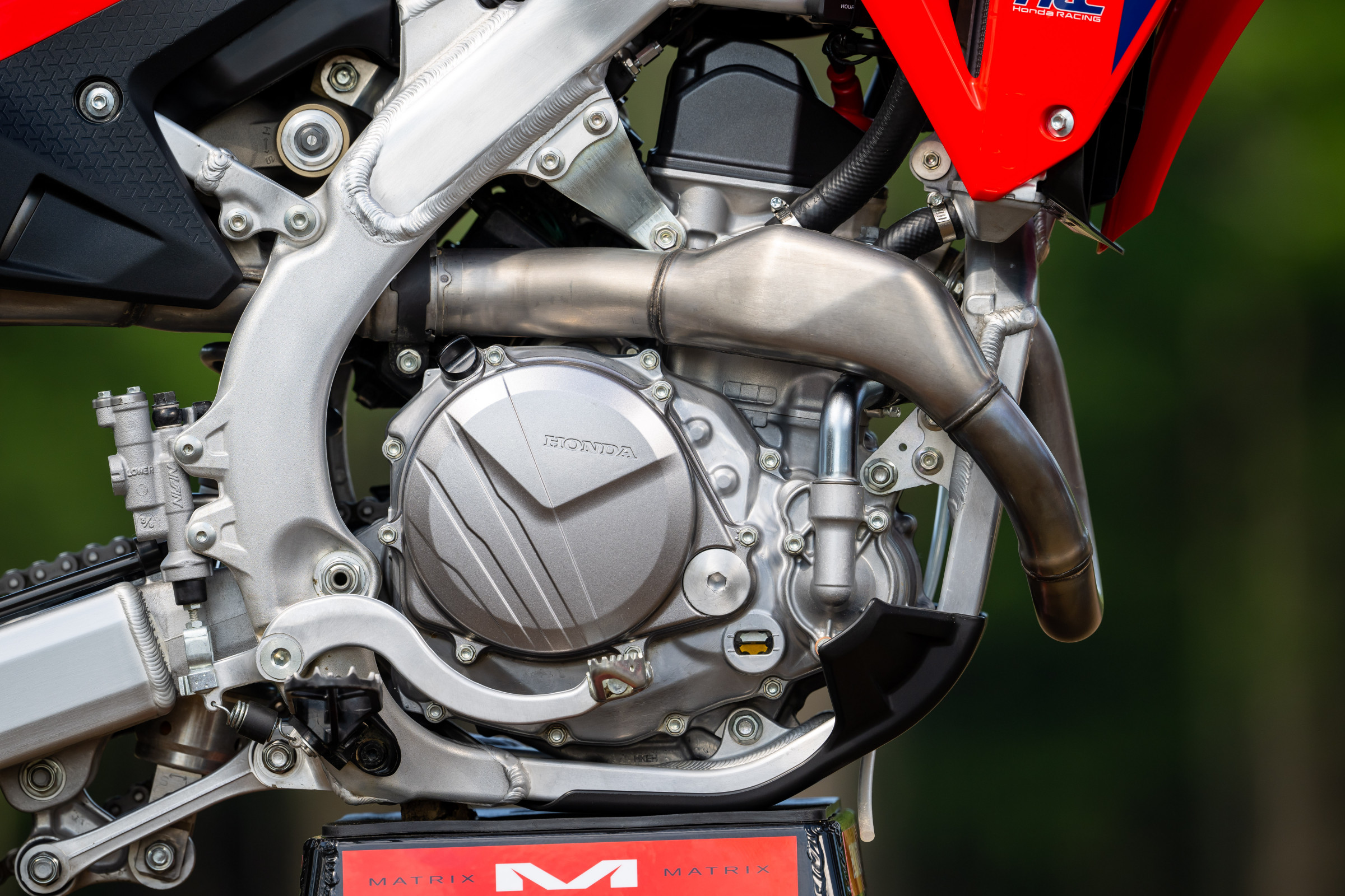 2025_HONDA_CRF450R_MEDIA_INTRO_IRONMAN_RACEWAY_ALIGN_MEDIA_060