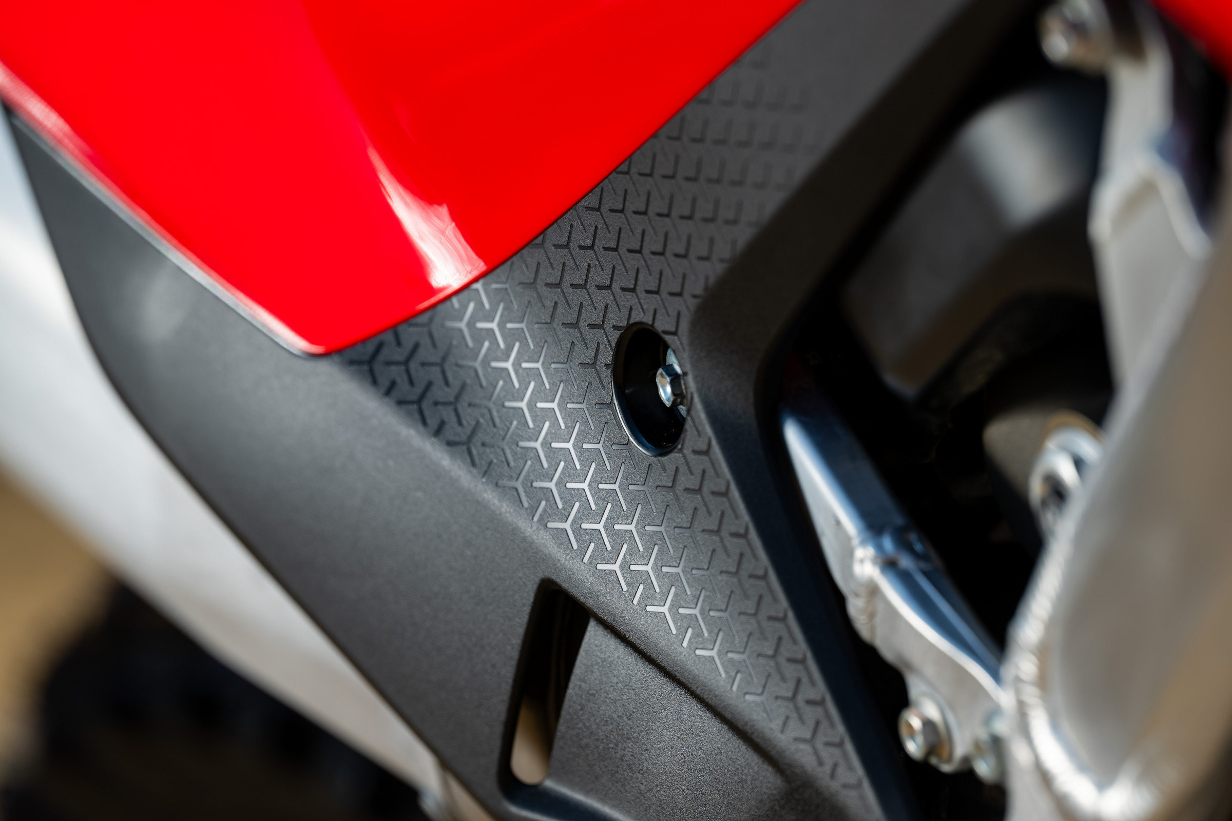 2025_HONDA_CRF450R_MEDIA_INTRO_IRONMAN_RACEWAY_ALIGN_MEDIA_118