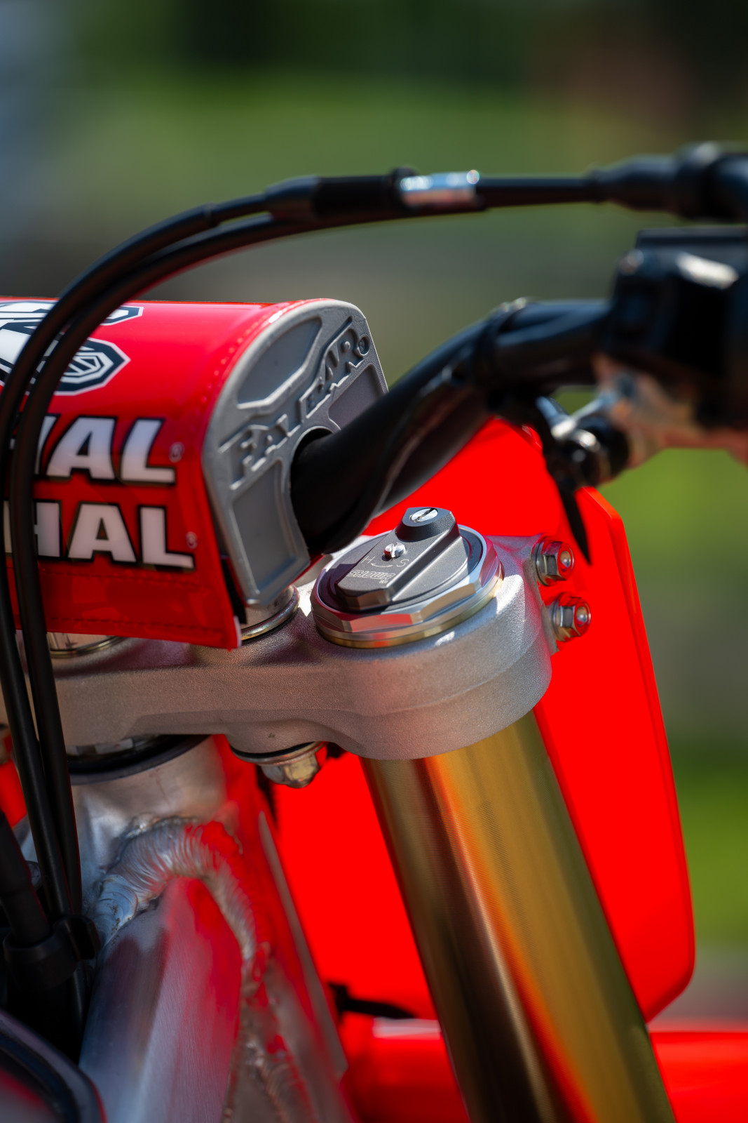 2025_HONDA_CRF450R_MEDIA_INTRO_IRONMAN_RACEWAY_ALIGN_MEDIA_083