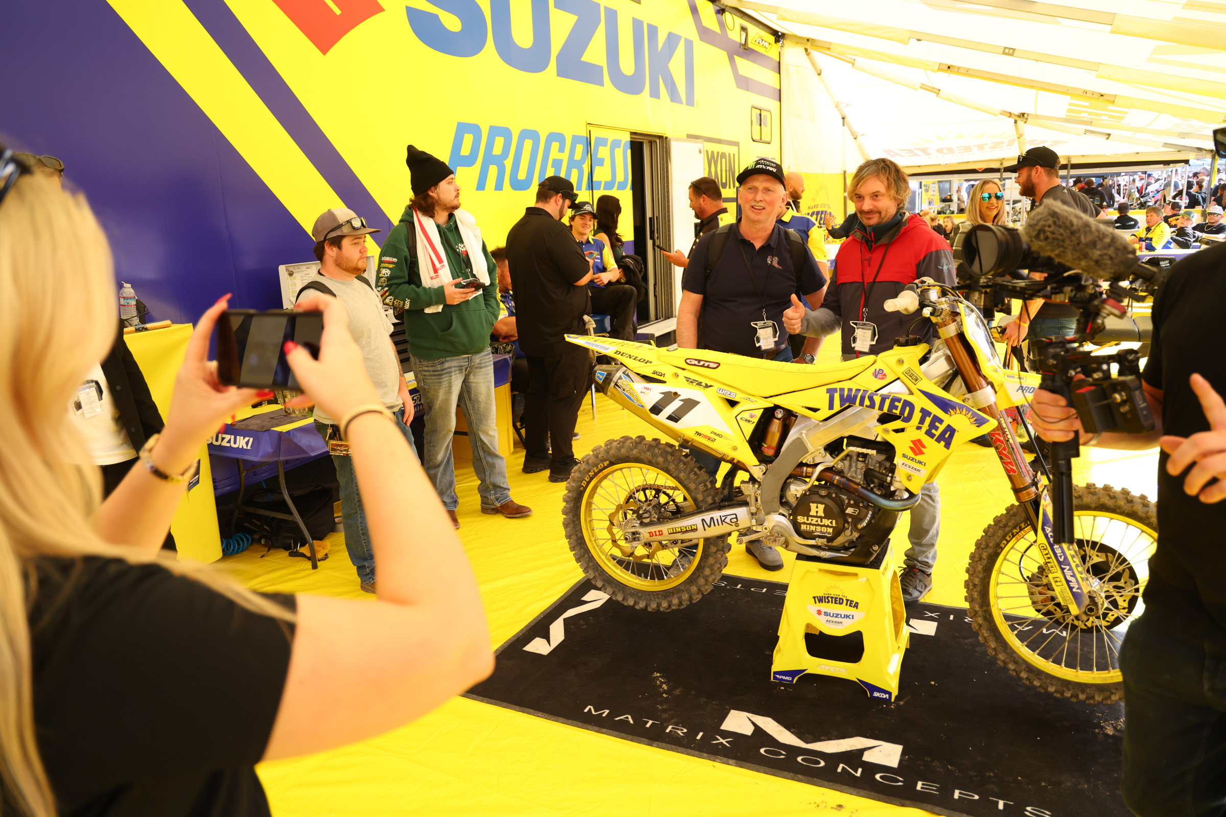 The VIP Gold Package includes industry access to FanFest before and after the races, seating with the teams and racers during qualifying, plus behind the scenes team tour, rider meet ‘n greet, catered lunch and more.