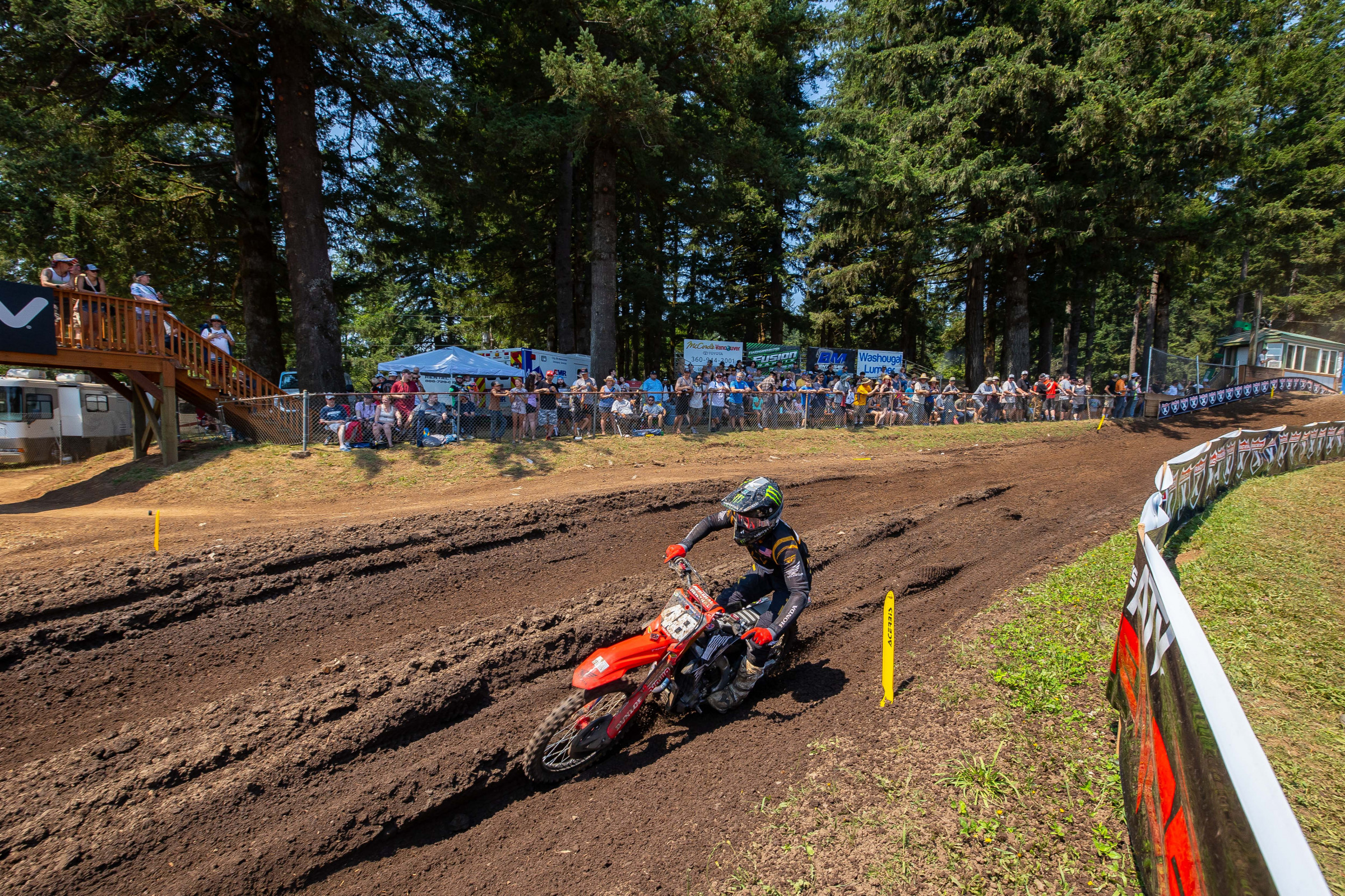 Save Of The Day: Hymas Toughs It Out