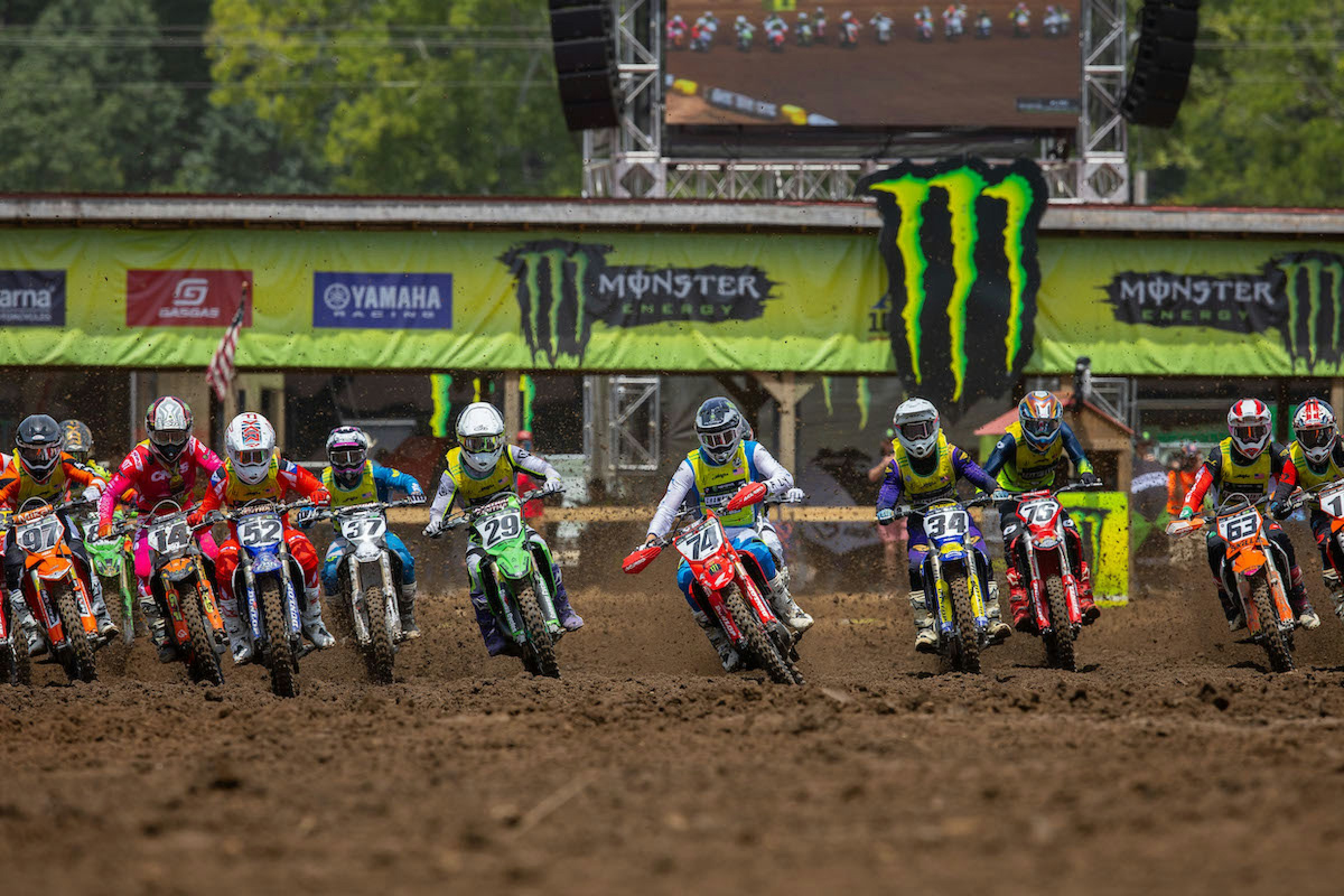 Loretta Lynn's Thursday Race Report