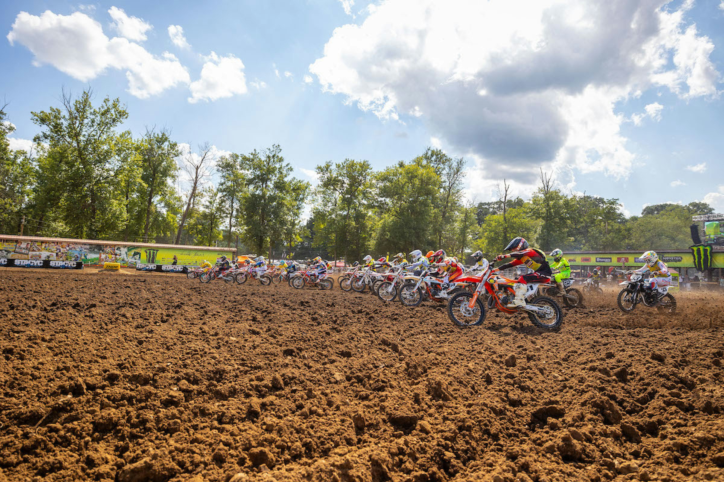 Loretta Lynn's Friday Race Report