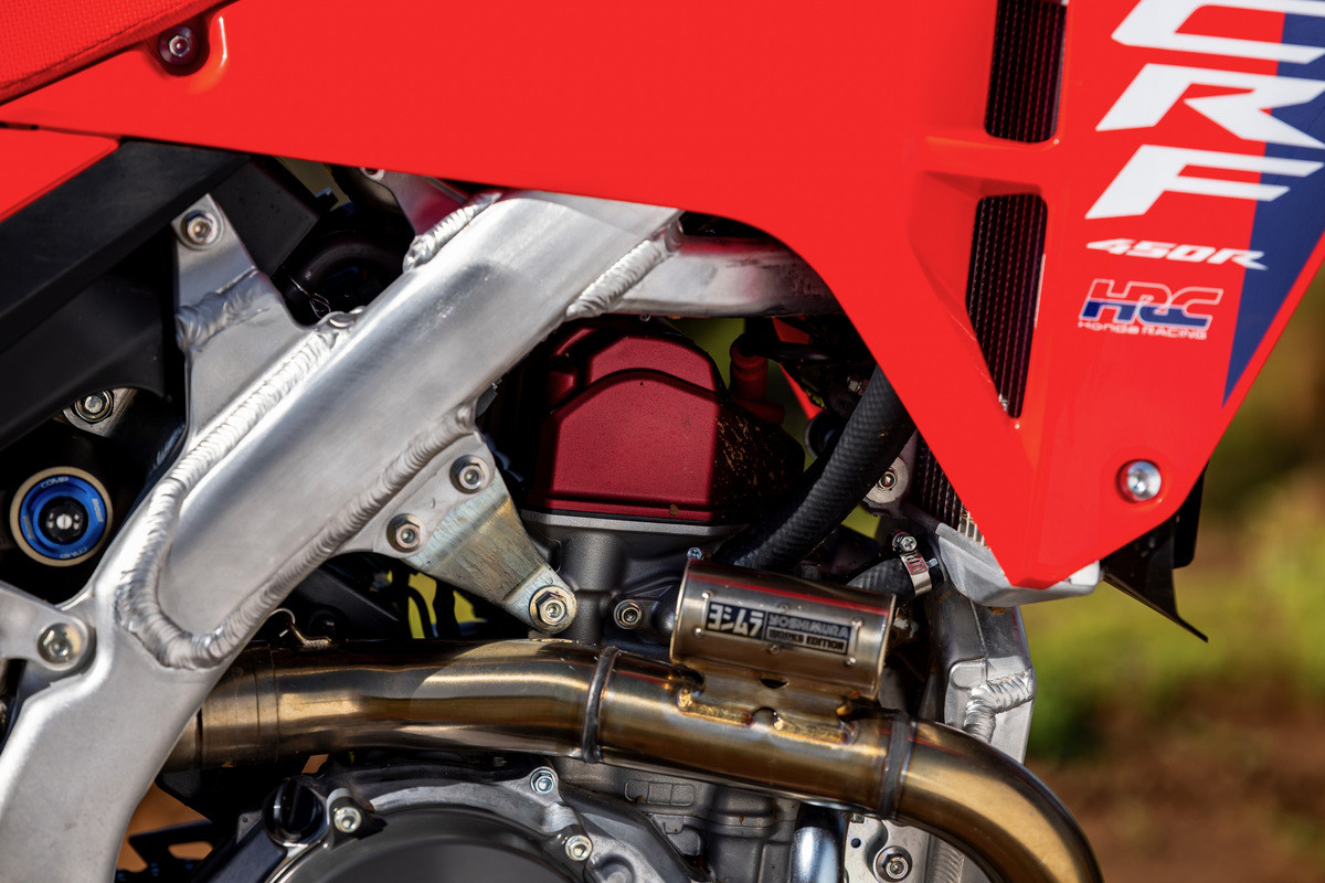 CRF450RWE_MY25_25196_rt