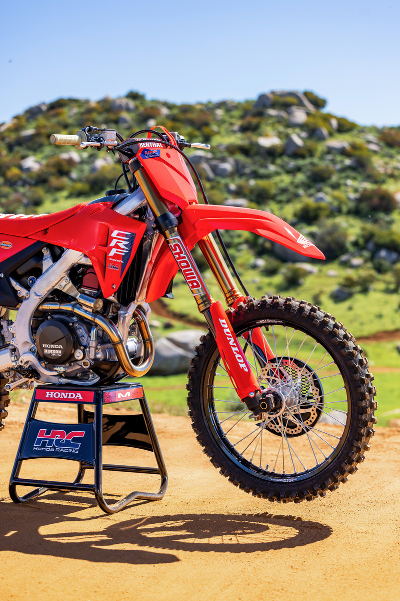 CRF450RWE_MY25_00303_rt