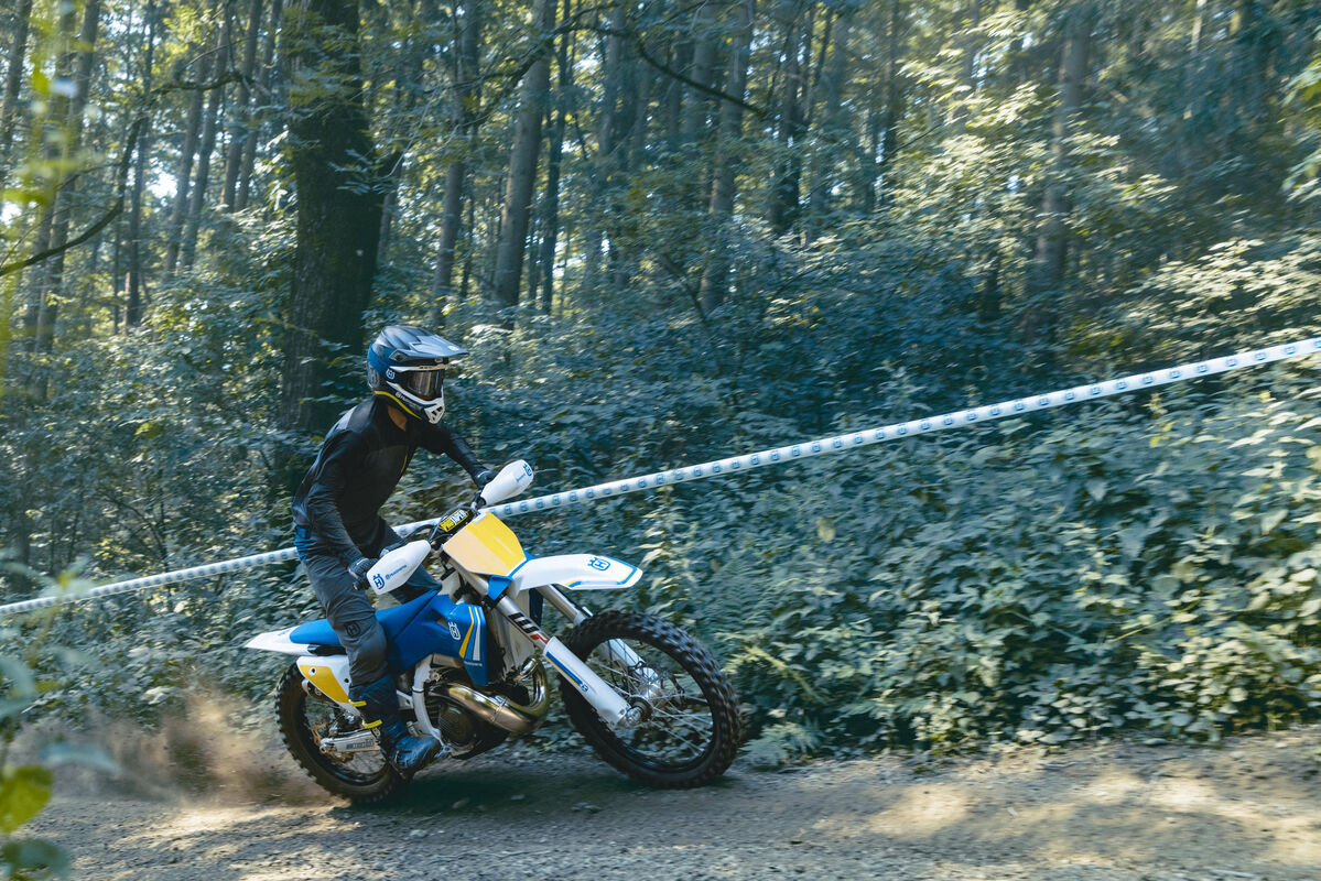 165798_TX 300 2025 Heritage