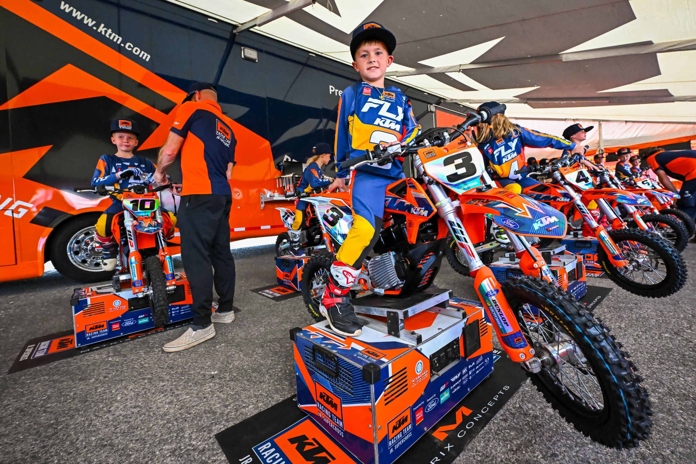 KTM JR. SUPERCROSS - FLY RACING 05