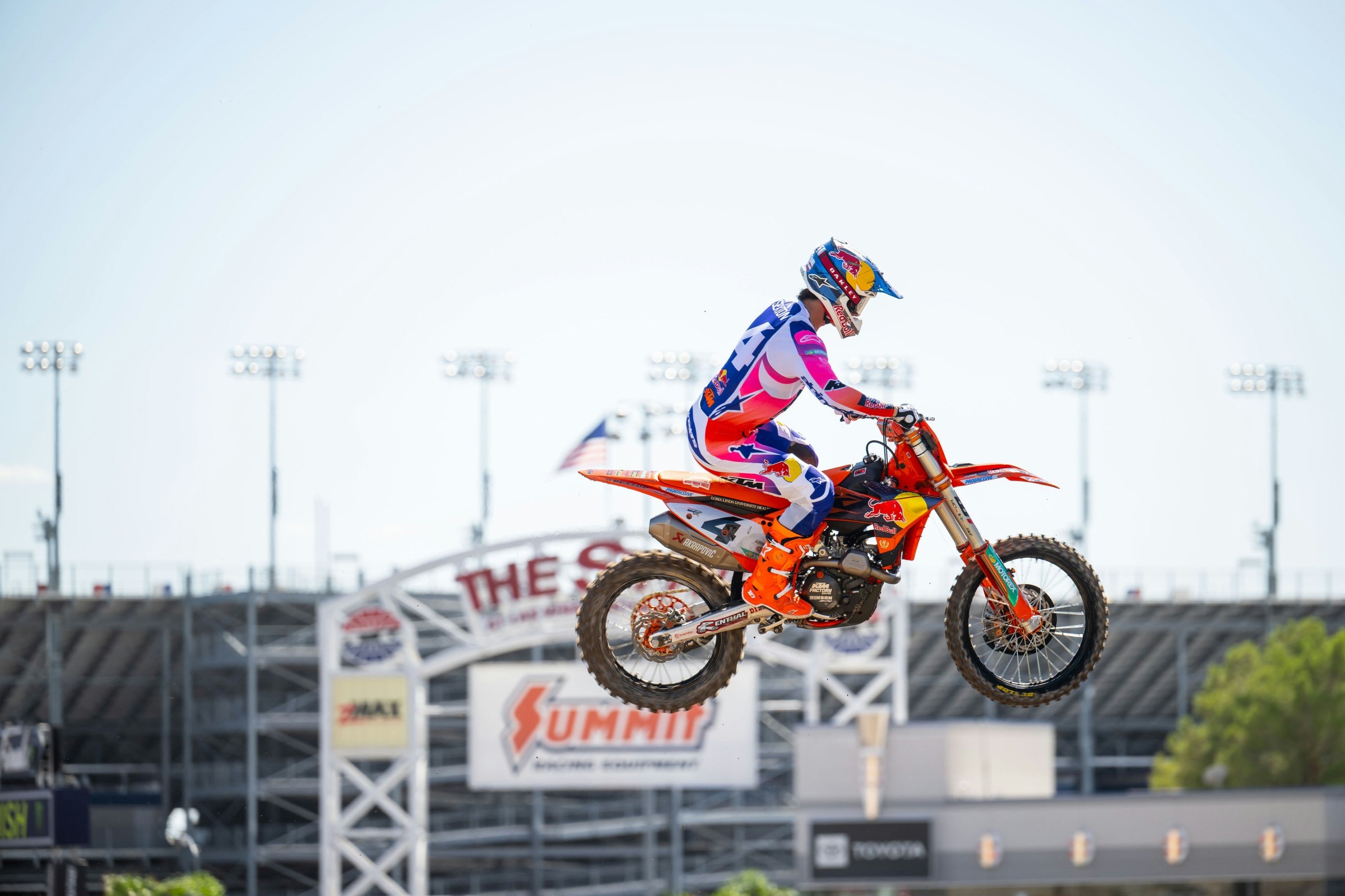 Chase Sexton Suffers DNF in First Moto of SMX Finale After Racing Incident - Out for Moto 2