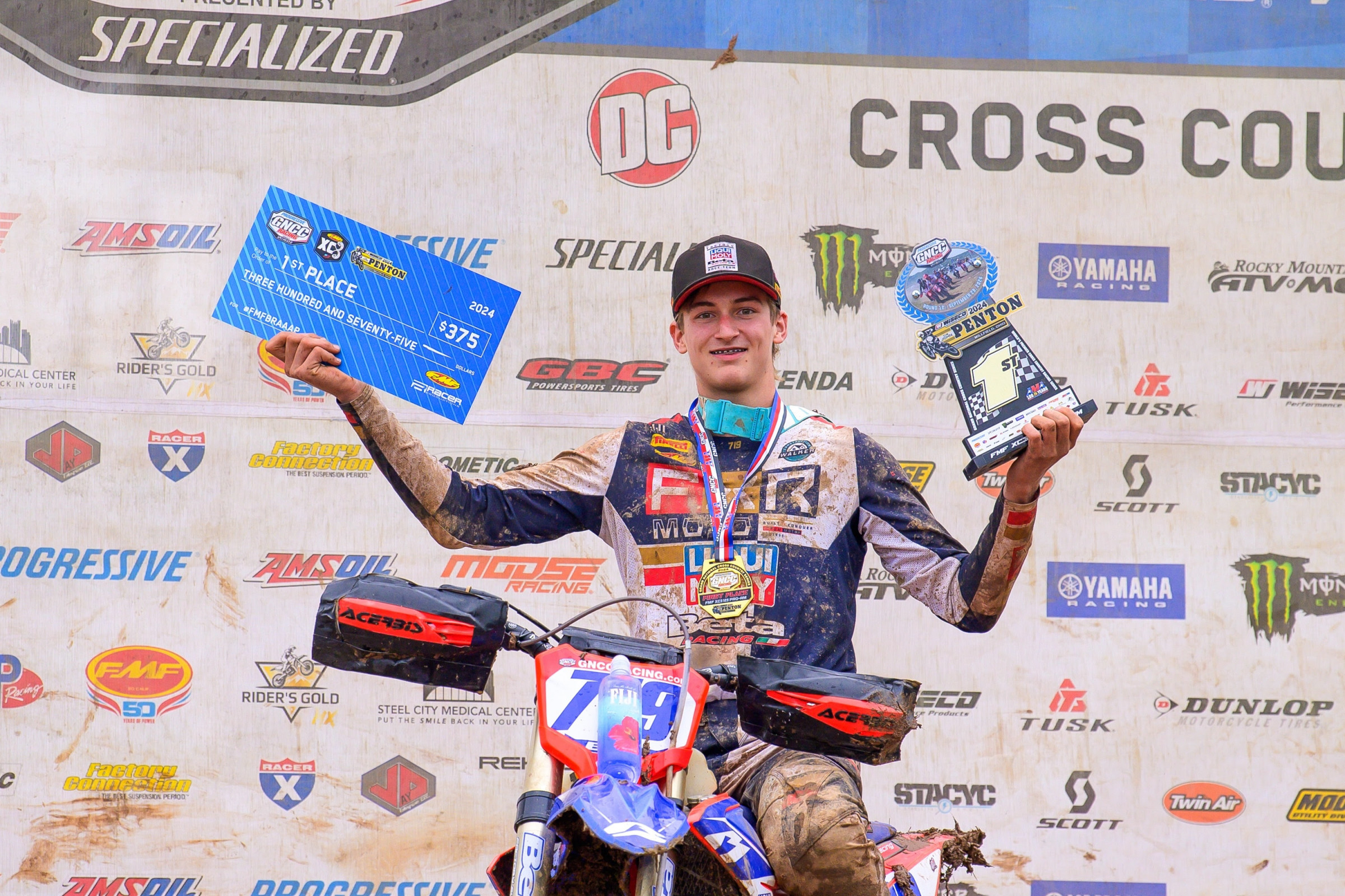 Jhak Walker (Liqui Moly Factory Beta Racing) earned his fifth FMF XC3 class win in Ohio.