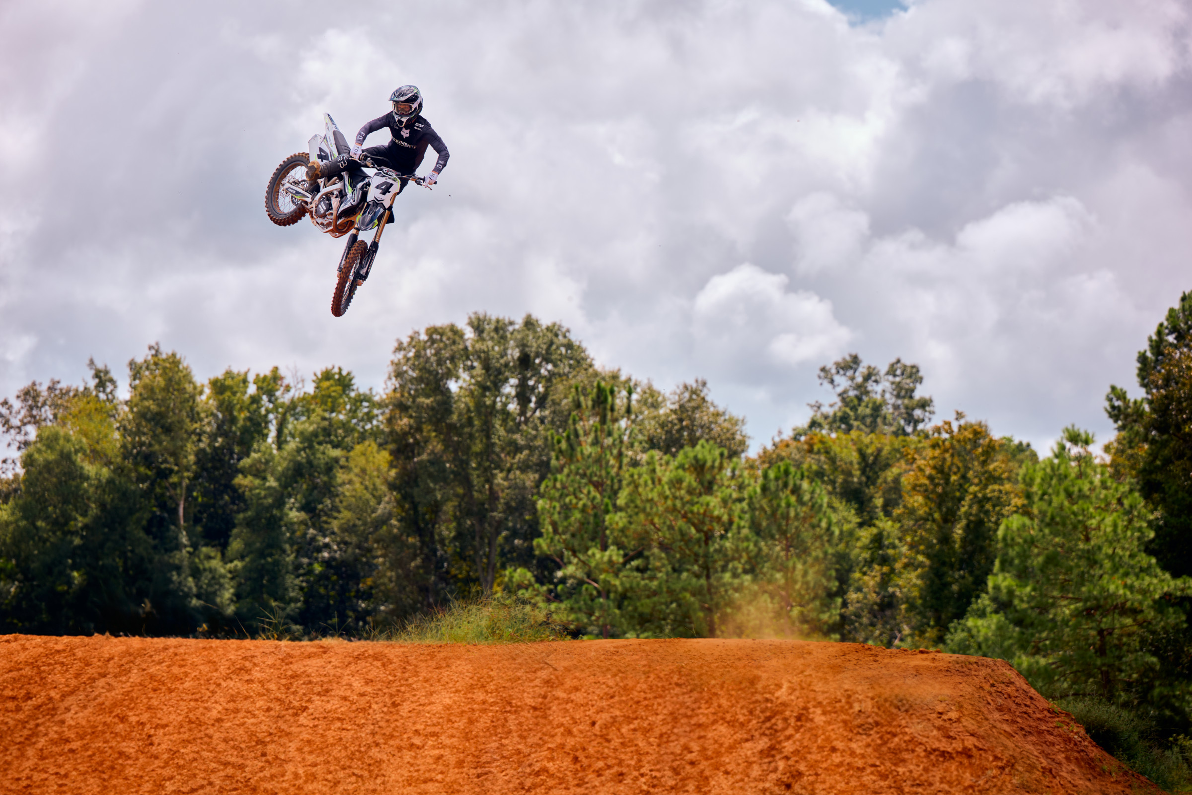 TF450RC_MY25__RSP4012