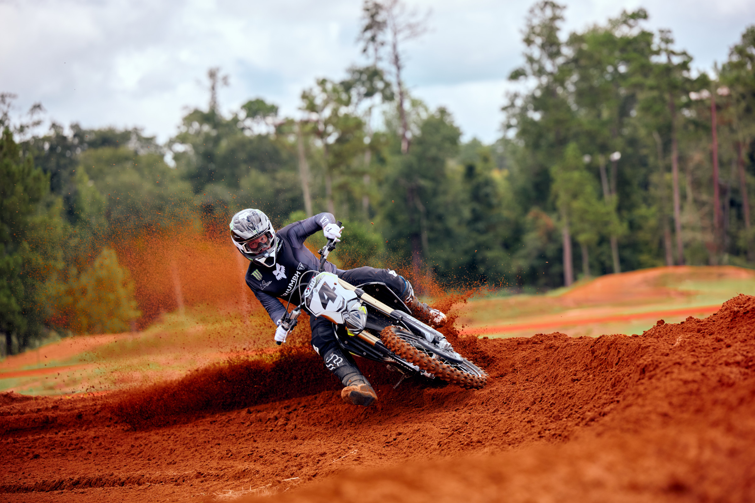 TF450RC_MY25__RSP3929