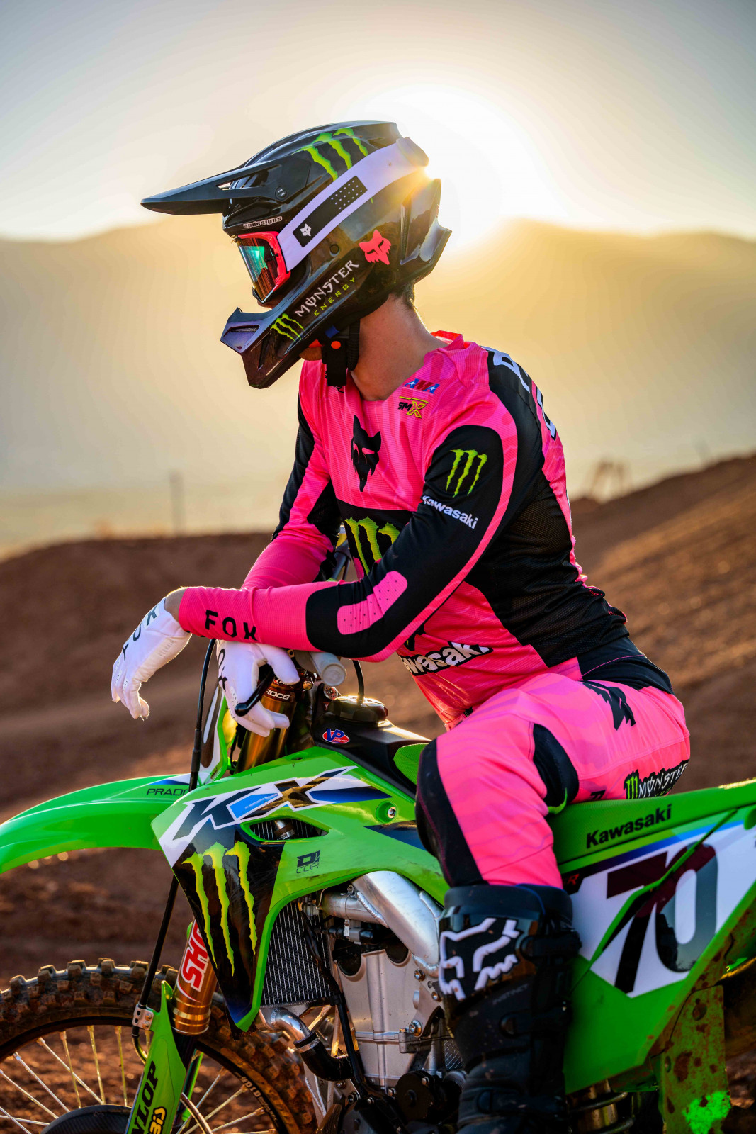 PRADO_2024-25_MONSTER-ENERGY_KAWASAKI_CORONA_SX_OCTOPI_RSP1800.NEF