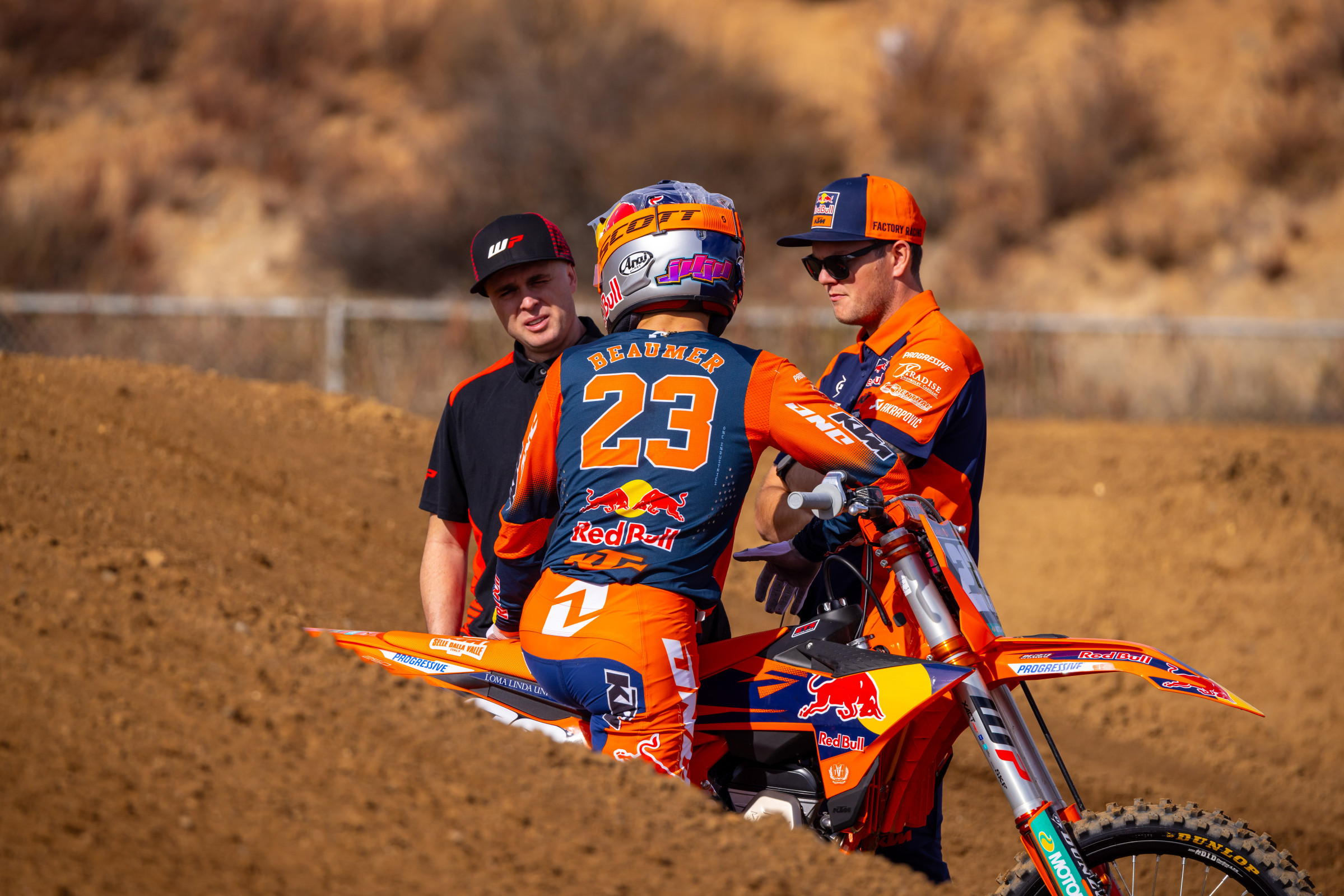 660141_BeaumerKTMDec24-Cudby-119_Team Shooting Red Bull KTM SX 2025