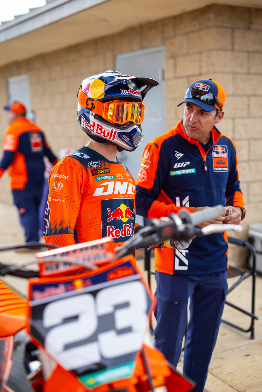 660137_BeaumerKTMDec24-Cudby-104_Team Shooting Red Bull KTM SX 2025