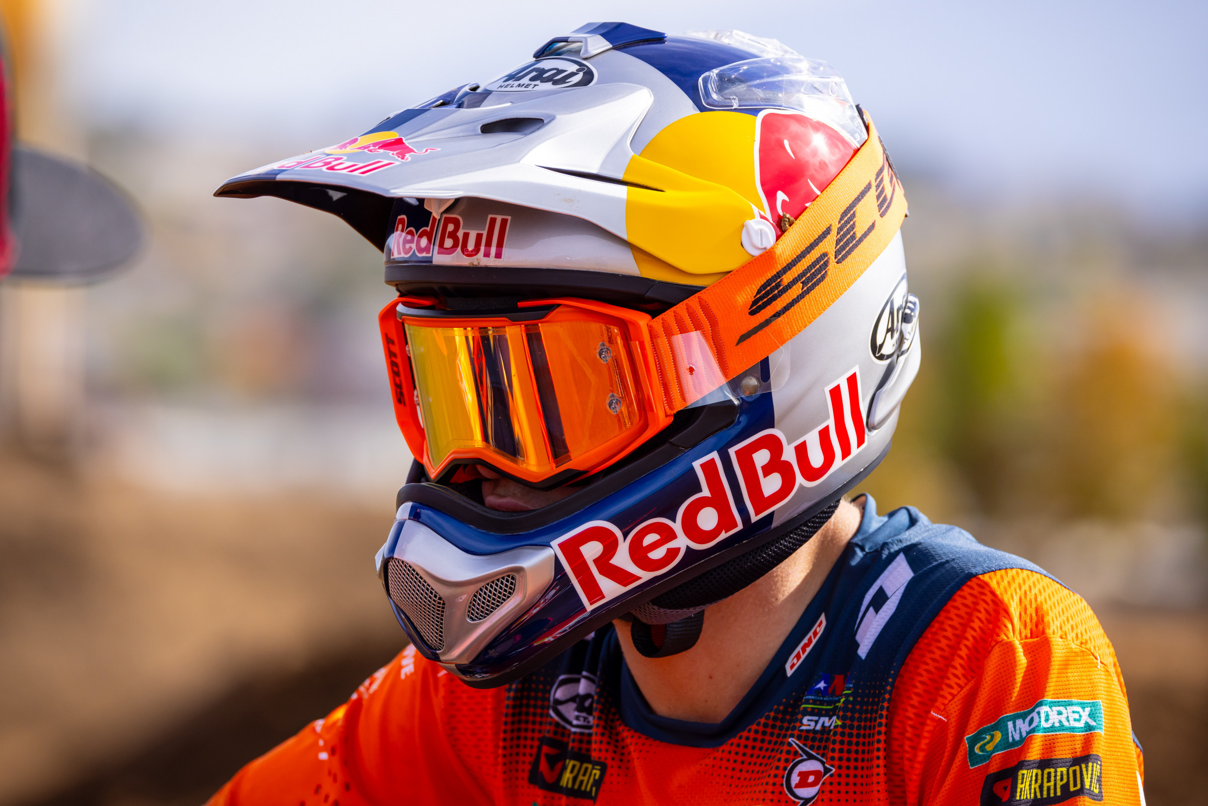 660142_BeaumerKTMDec24-Cudby-121_Team Shooting Red Bull KTM SX 2025