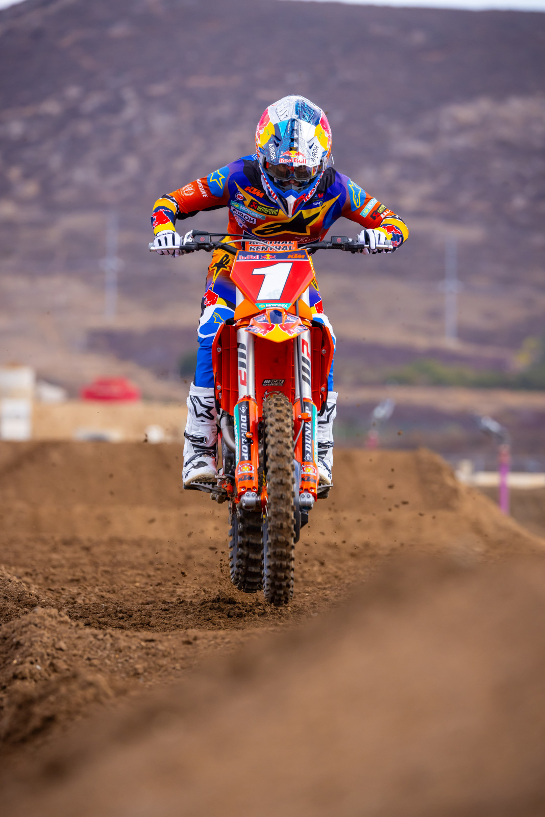 660107_VialleKTMDec24-Cudby-191_Team Shooting Red Bull KTM SX 2025_MY25 KTM 250 SX-F FACTORY EDITION_MY25 KTM 250 SX-F FACTORY EDITION