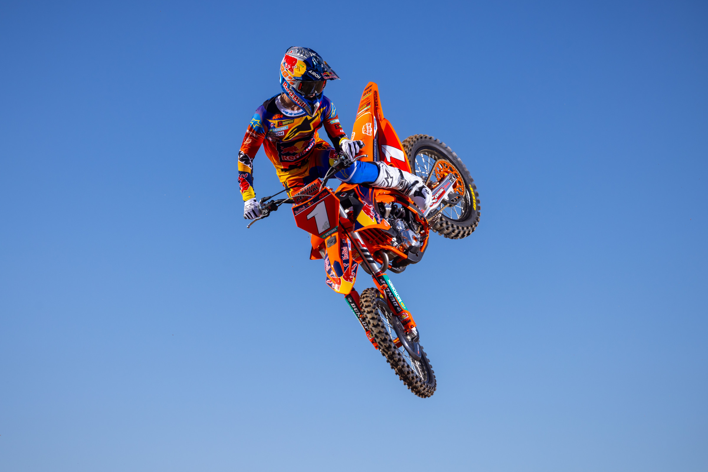 660235_VialleKTMDec24-Cudby-071_Team Shooting Red Bull KTM SX 2025