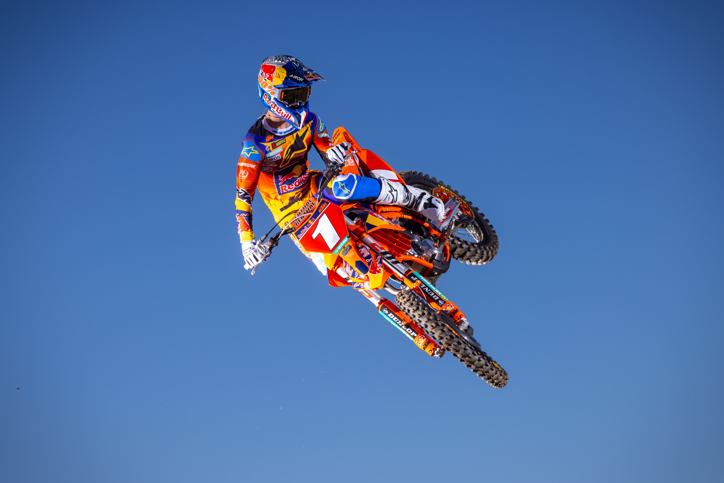 660234_VialleKTMDec24-Cudby-070_Team Shooting Red Bull KTM SX 2025