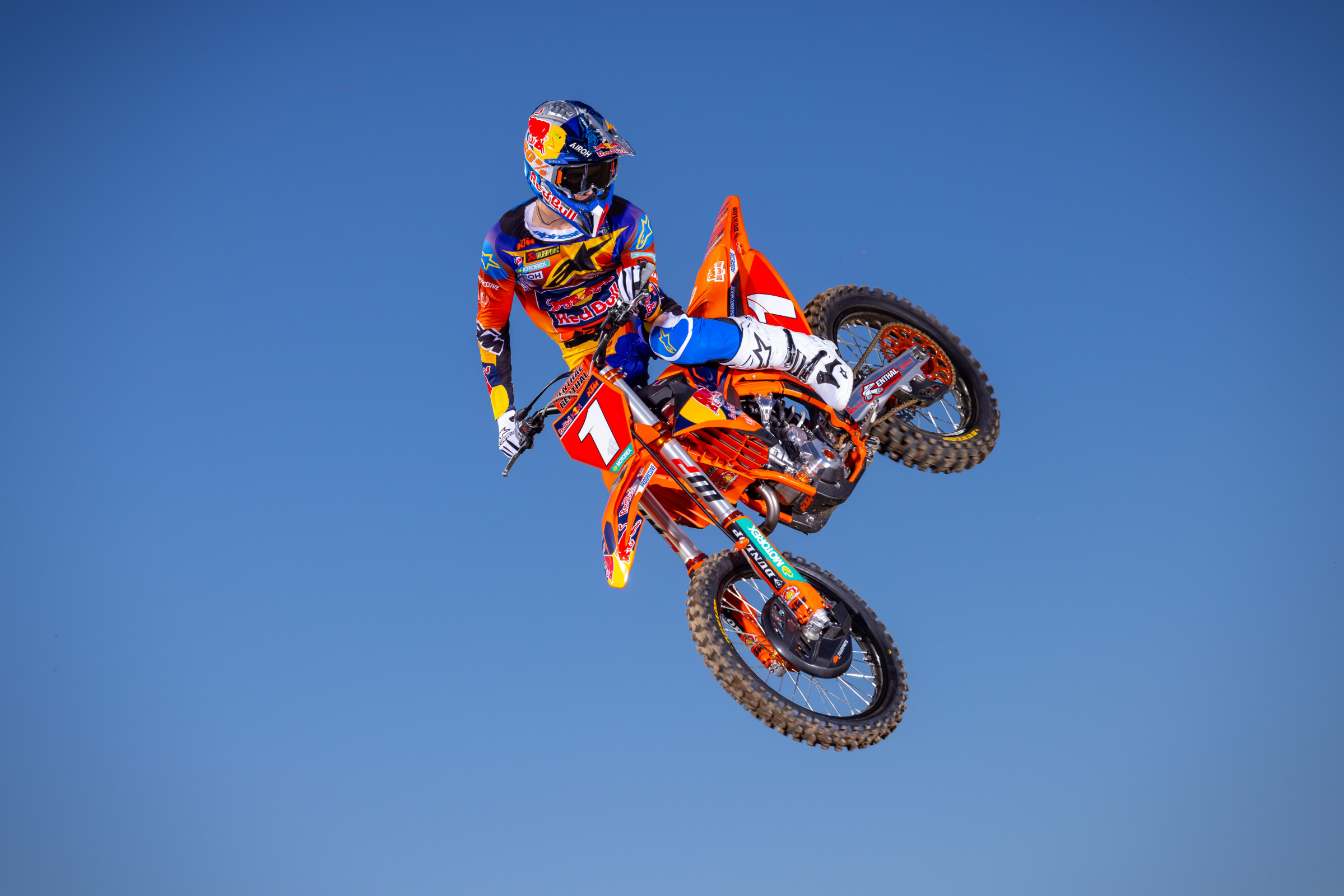 660237_VialleKTMDec24-Cudby-078_Team Shooting Red Bull KTM SX 2025
