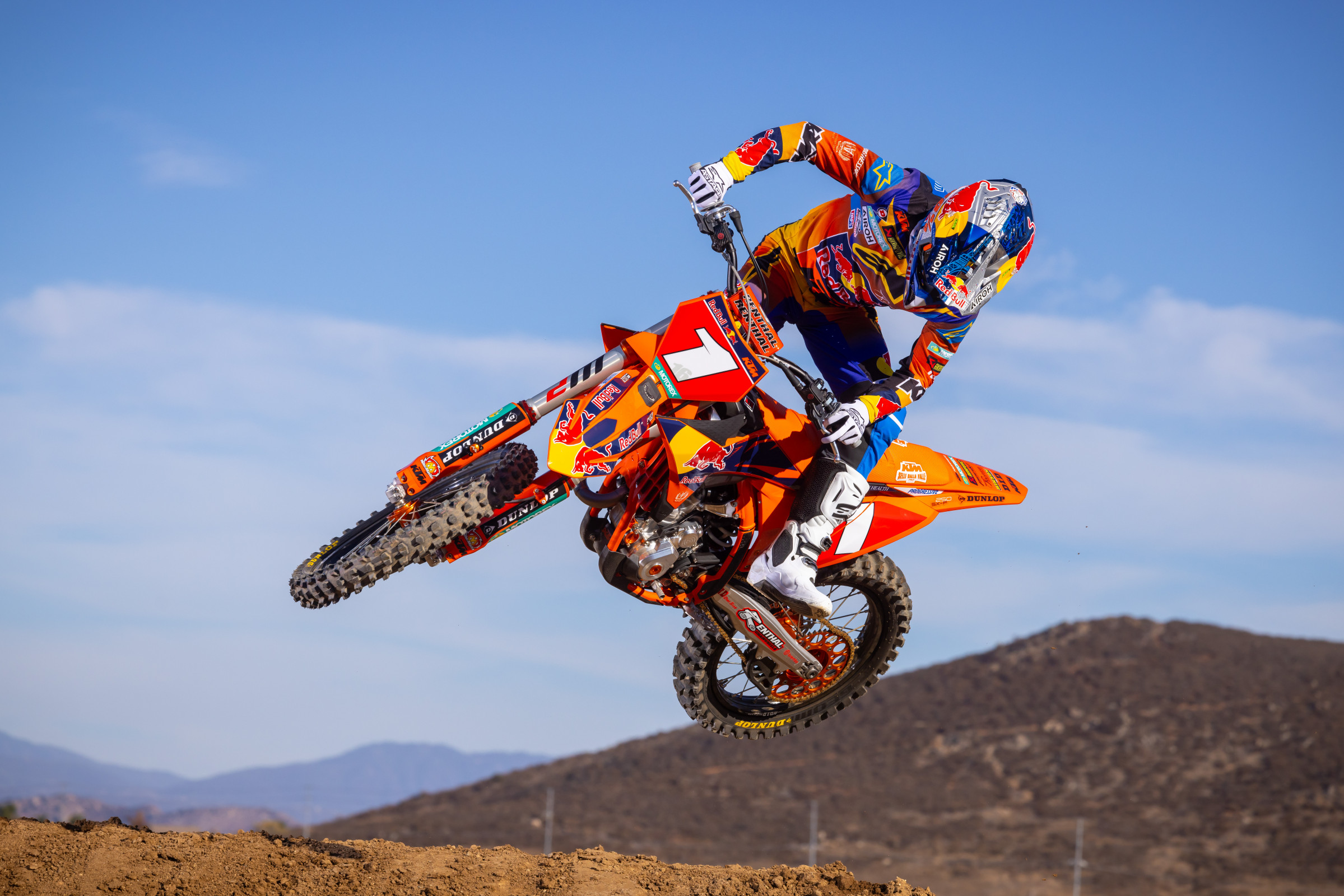 660240_VialleKTMDec24-Cudby-088_Team Shooting Red Bull KTM SX 2025