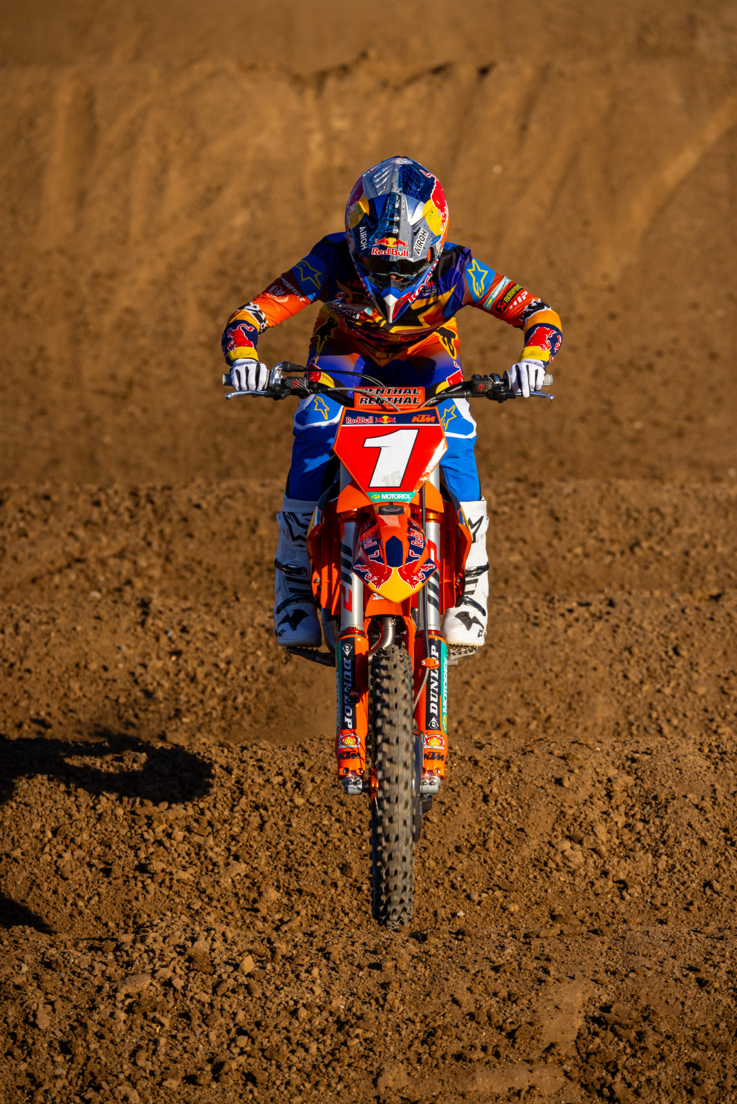 660246_VialleKTMDec24-Cudby-112_Team Shooting Red Bull KTM SX 2025_MY25 KTM 250 SX-F FACTORY EDITION_MY25 KTM 250 SX-F FACTORY EDITION