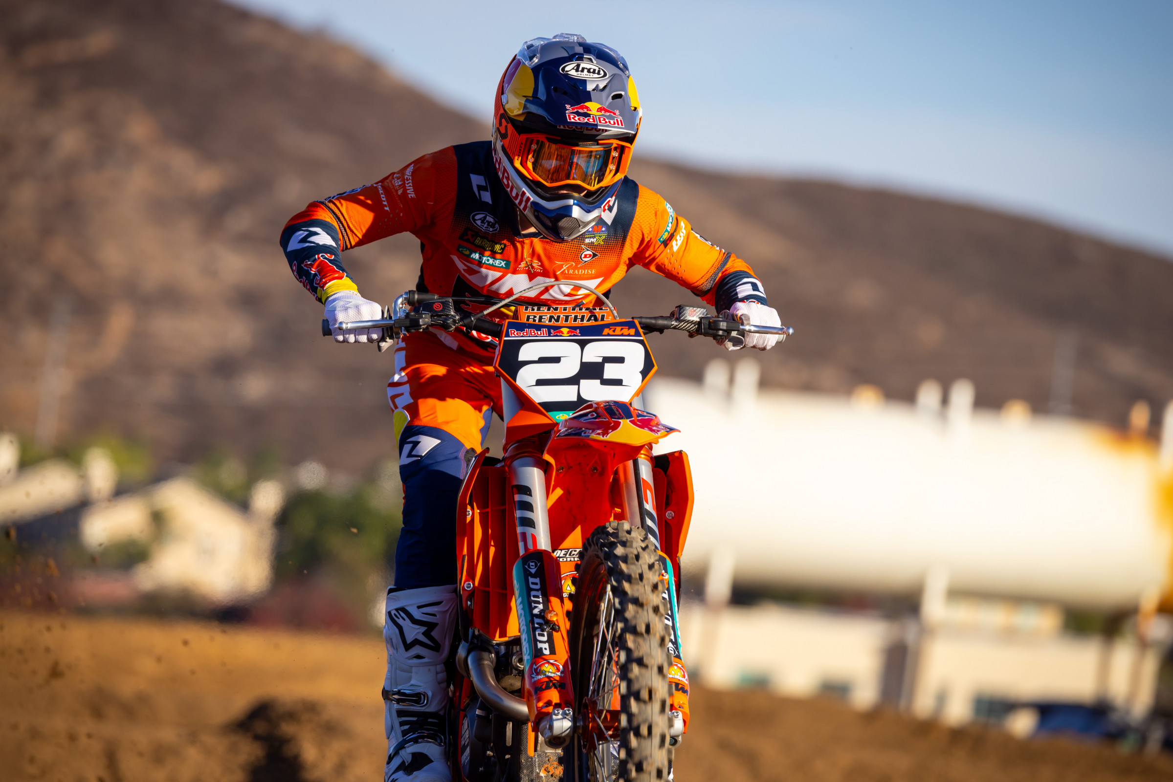 660135_BeaumerKTMDec24-Cudby-101_Team Shooting Red Bull KTM SX 2025