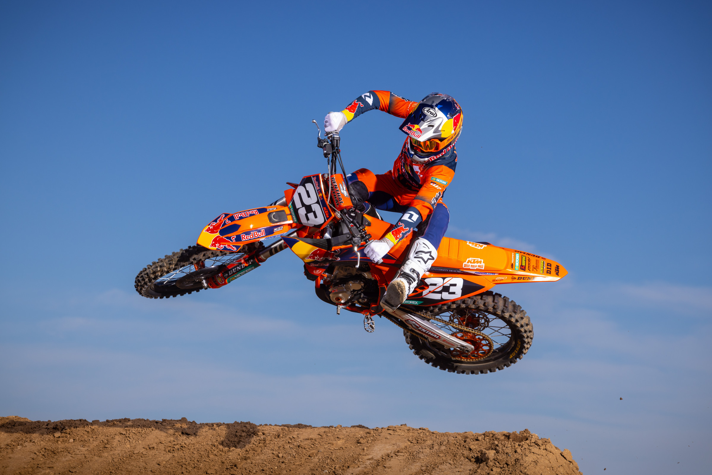 660129_BeaumerKTMDec24-Cudby-083_Team Shooting Red Bull KTM SX 2025_MY25 KTM 250 SX-F FACTORY EDITION_MY25 KTM 250 SX-F FACTORY EDITION