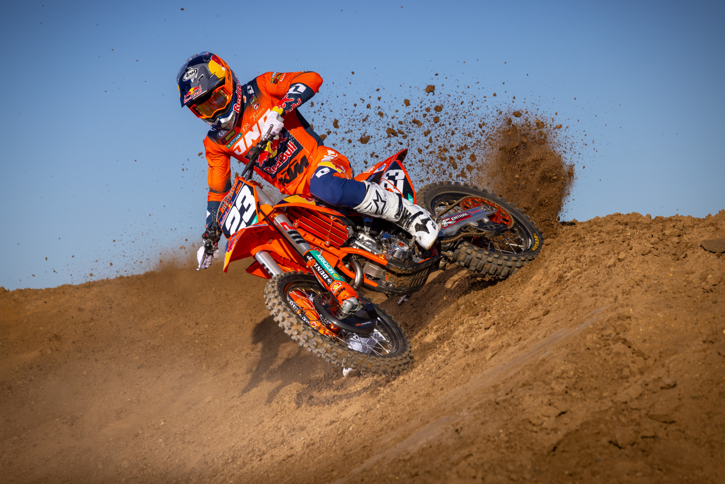 660133_BeaumerKTMDec24-Cudby-094_Team Shooting Red Bull KTM SX 2025