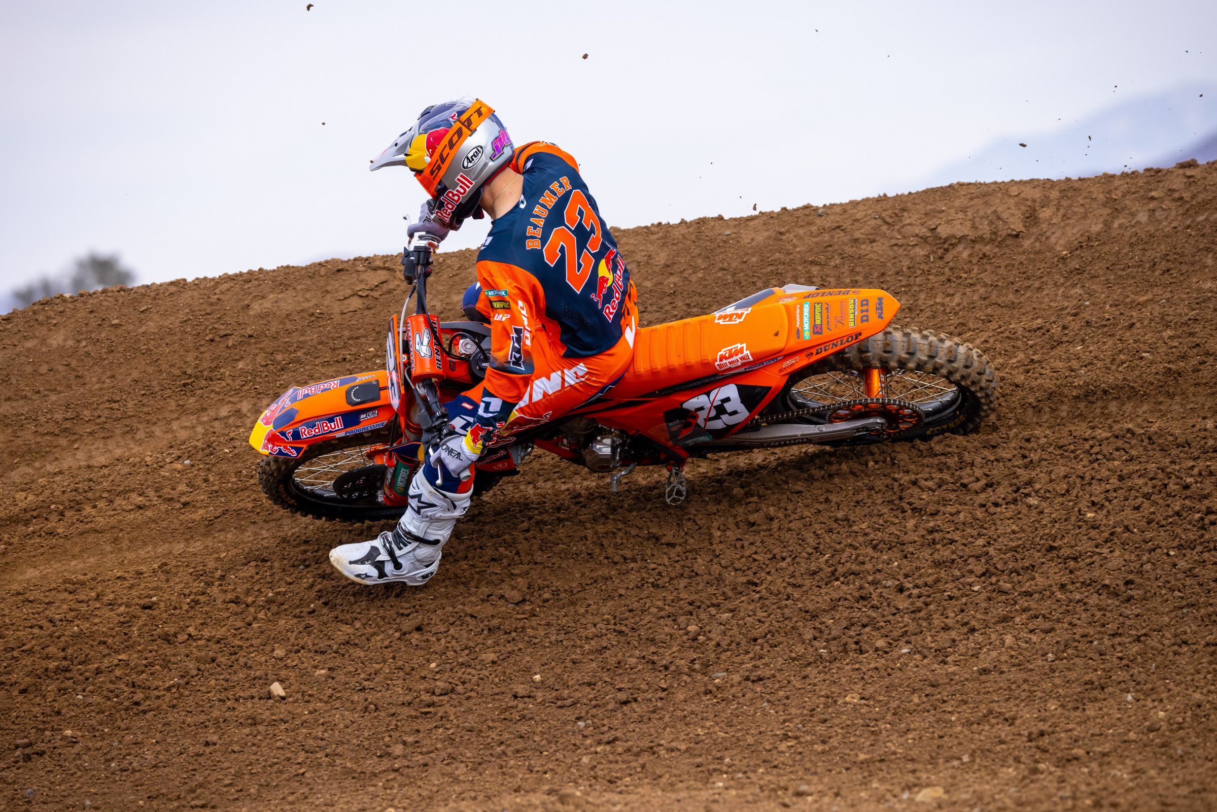 660143_BeaumerKTMDec24-Cudby-122_Team Shooting Red Bull KTM SX 2025_MY25 KTM 250 SX-F FACTORY EDITION_MY25 KTM 250 SX-F FACTORY EDITION